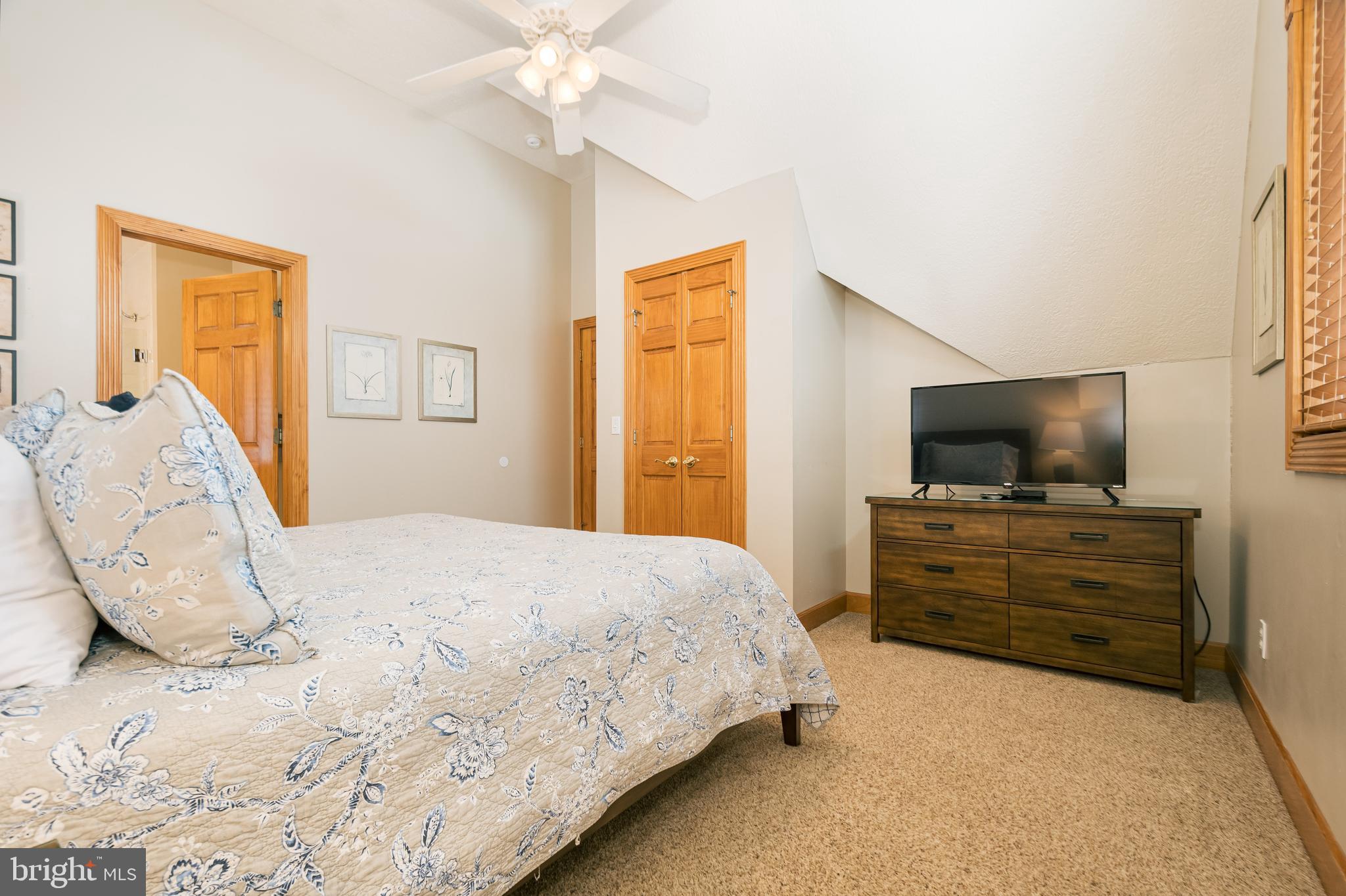 WATERFRONT GREENS - Residential