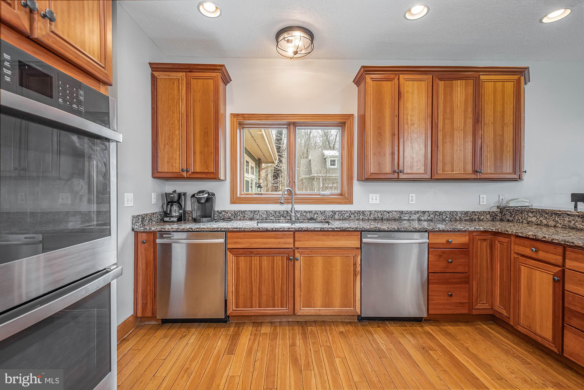 WATERFRONT GREENS - Residential