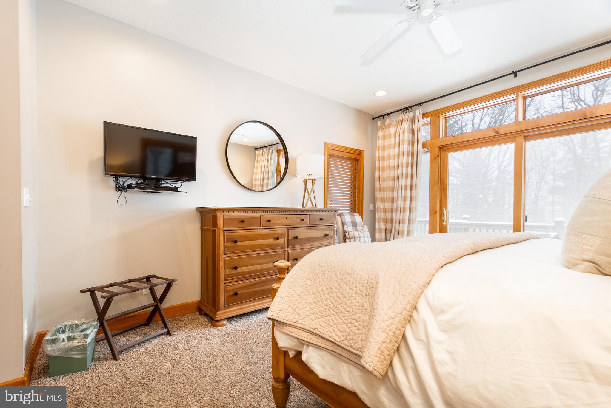 WATERFRONT GREENS - Residential