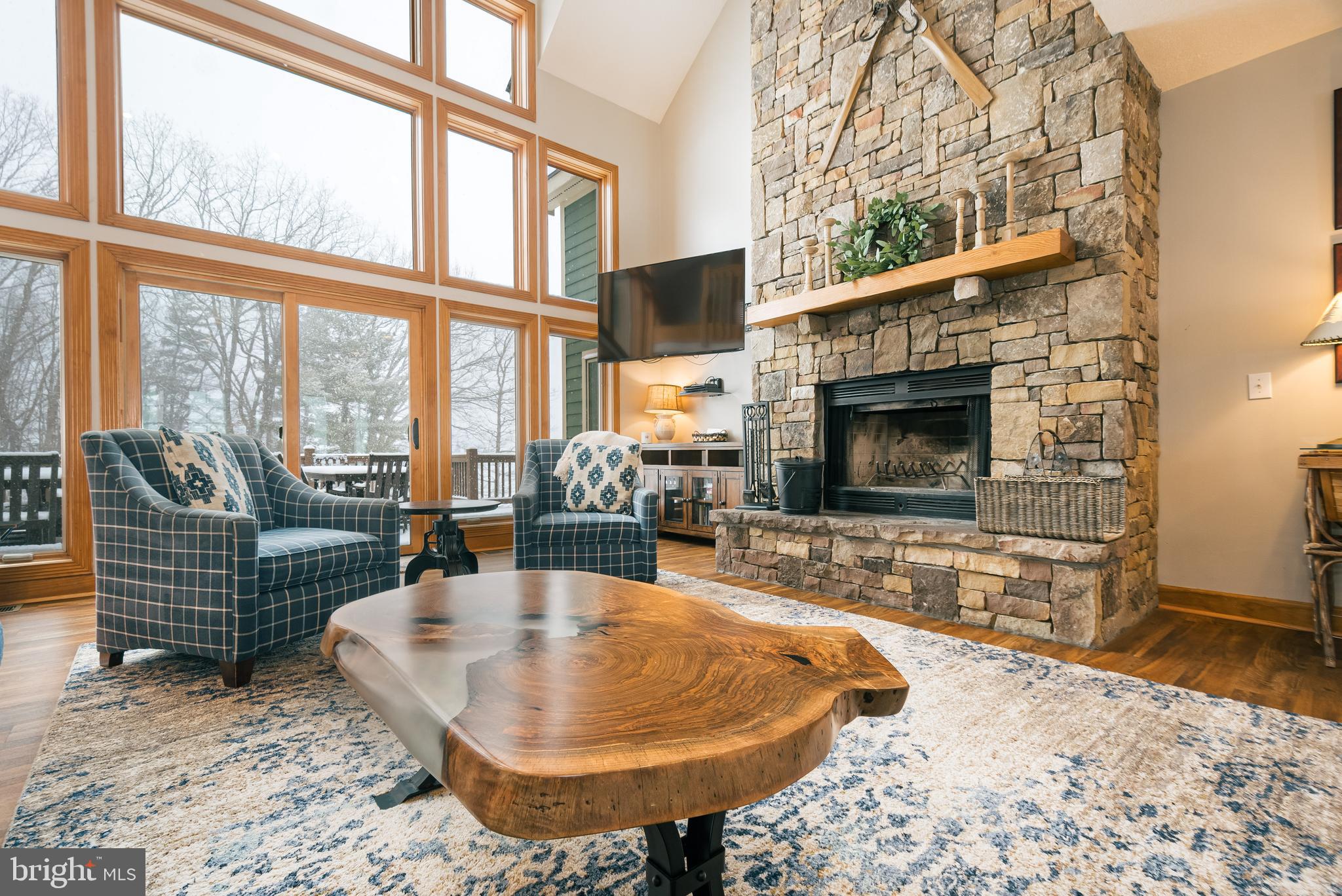 WATERFRONT GREENS - Residential