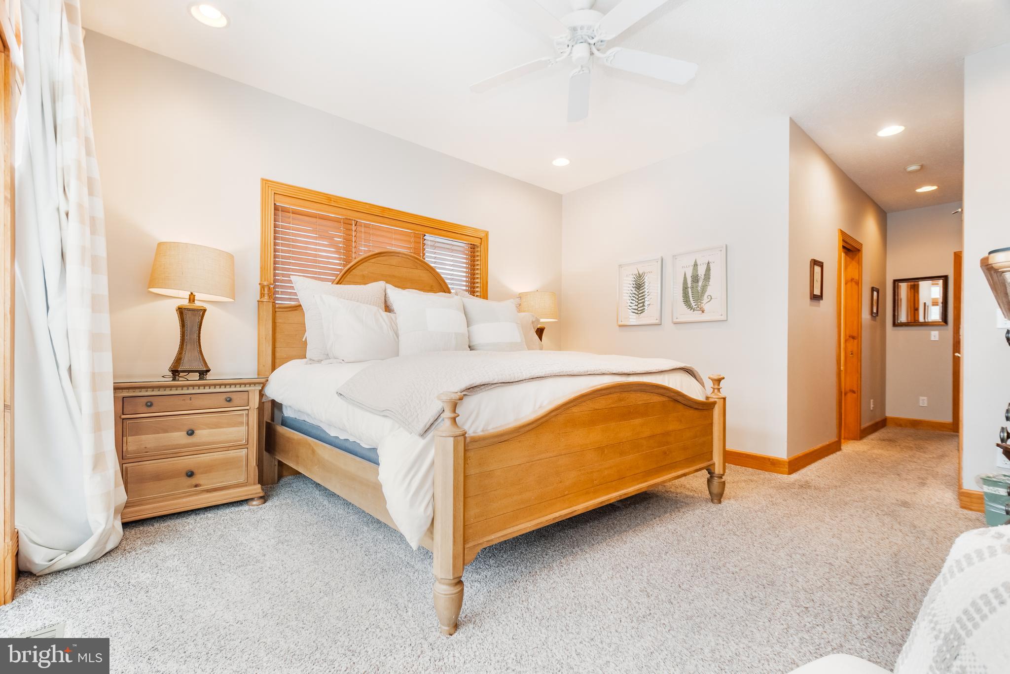 WATERFRONT GREENS - Residential