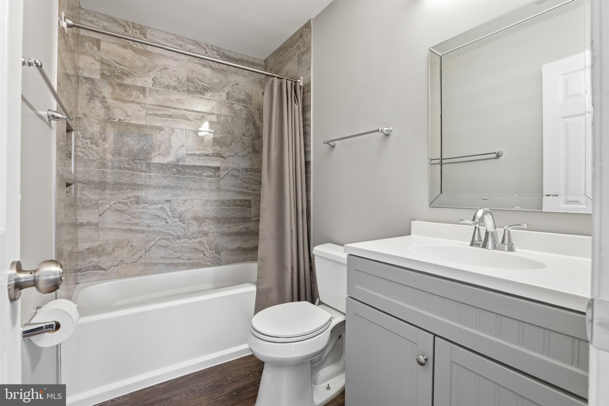 WESTLAKE - Residential