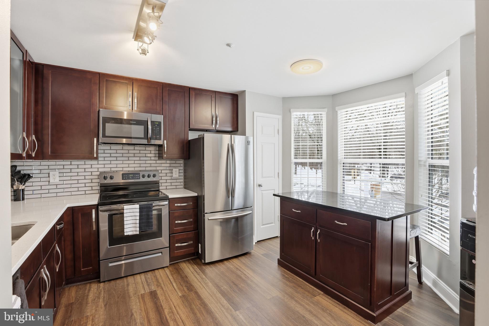 WESTLAKE - Residential