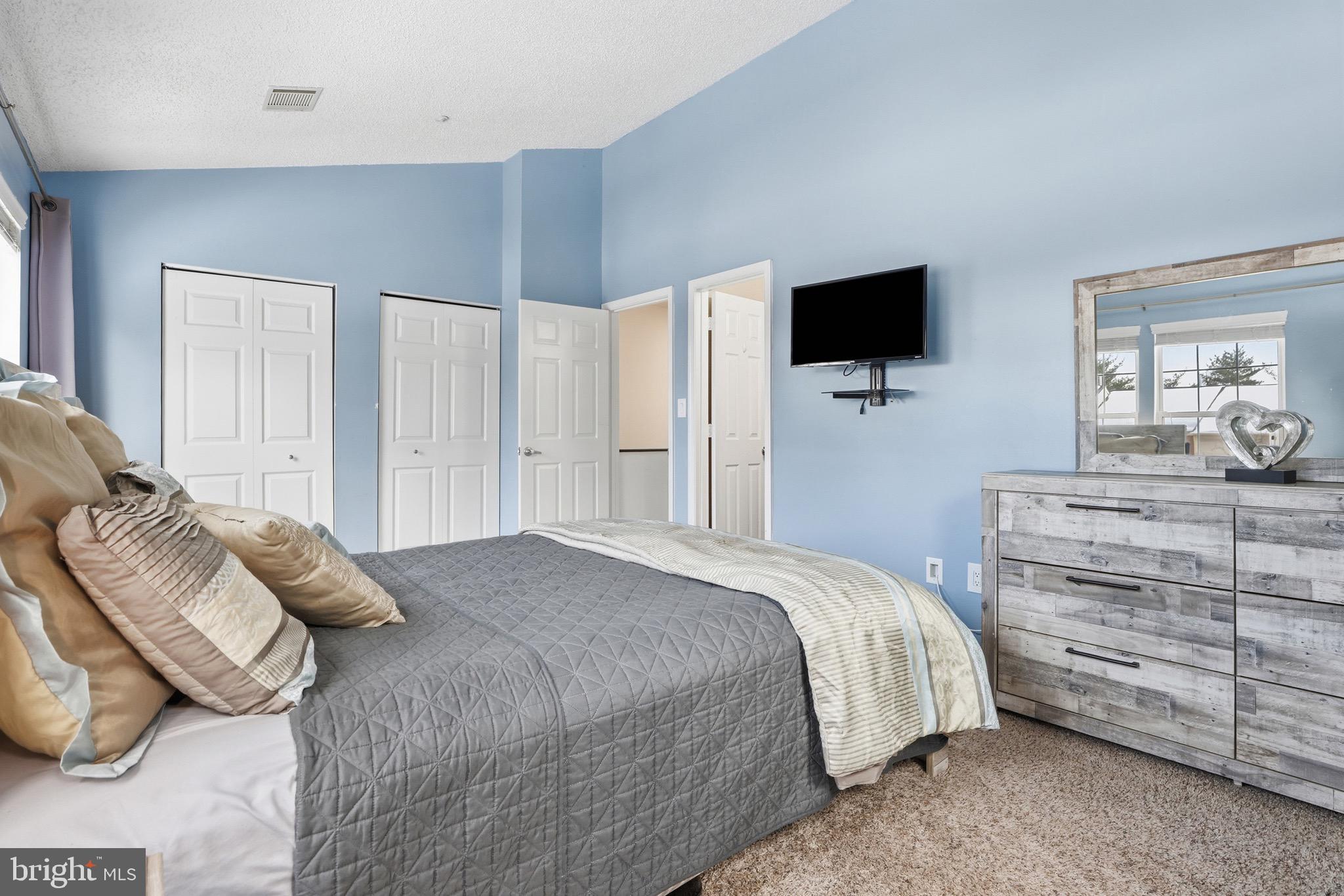 WESTLAKE - Residential