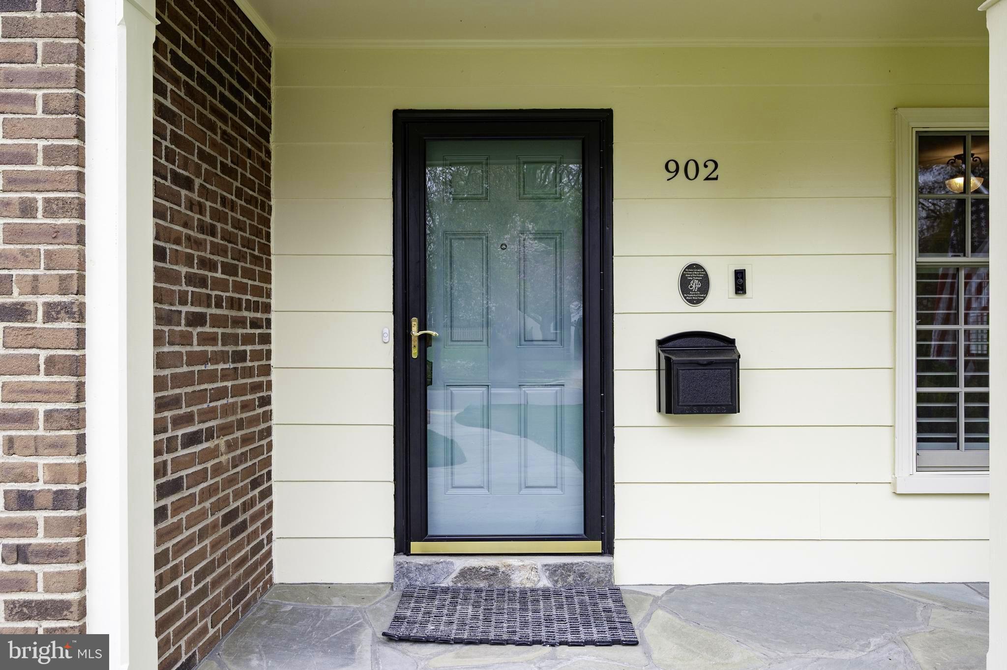 902 EMERALD DRIVE