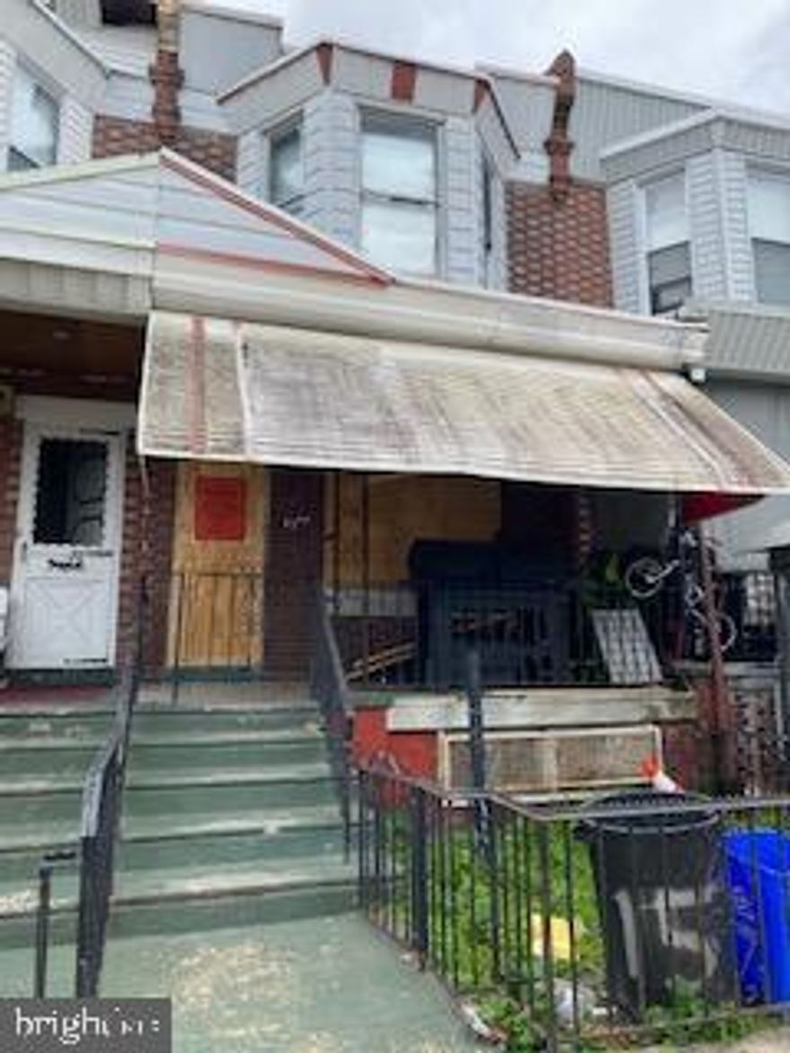 Investor/Contractor/Move-In Buyer Alert! House is in need of some TLC but the potential is definitely there! All offers will be presented, $5000 deposit, proof of funds required, AS IS addendum and buyer is responsible for U&O. Cash or hard money financing only. As-is sale. Don't let this opportunity pass you by!