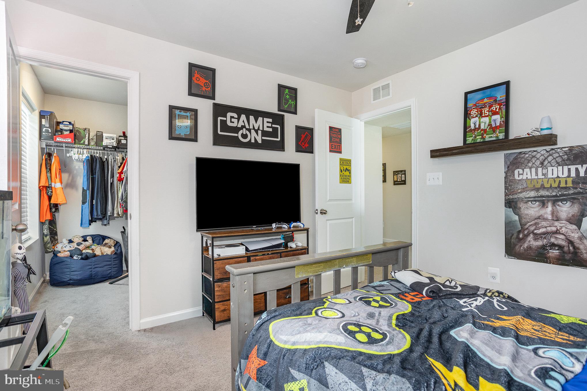 HICKORY RIDGE MEWS - Residential