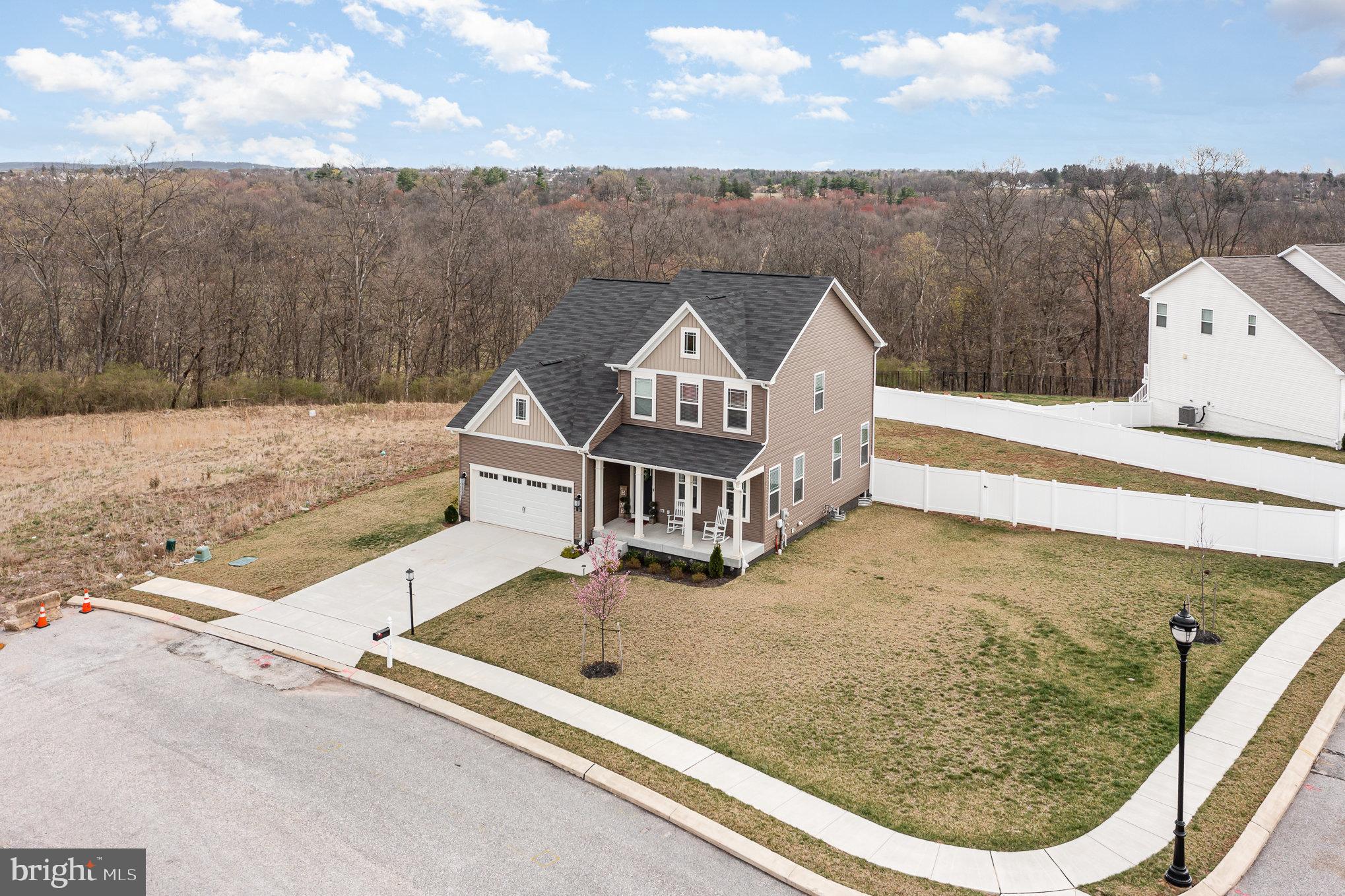 HICKORY RIDGE MEWS - Residential