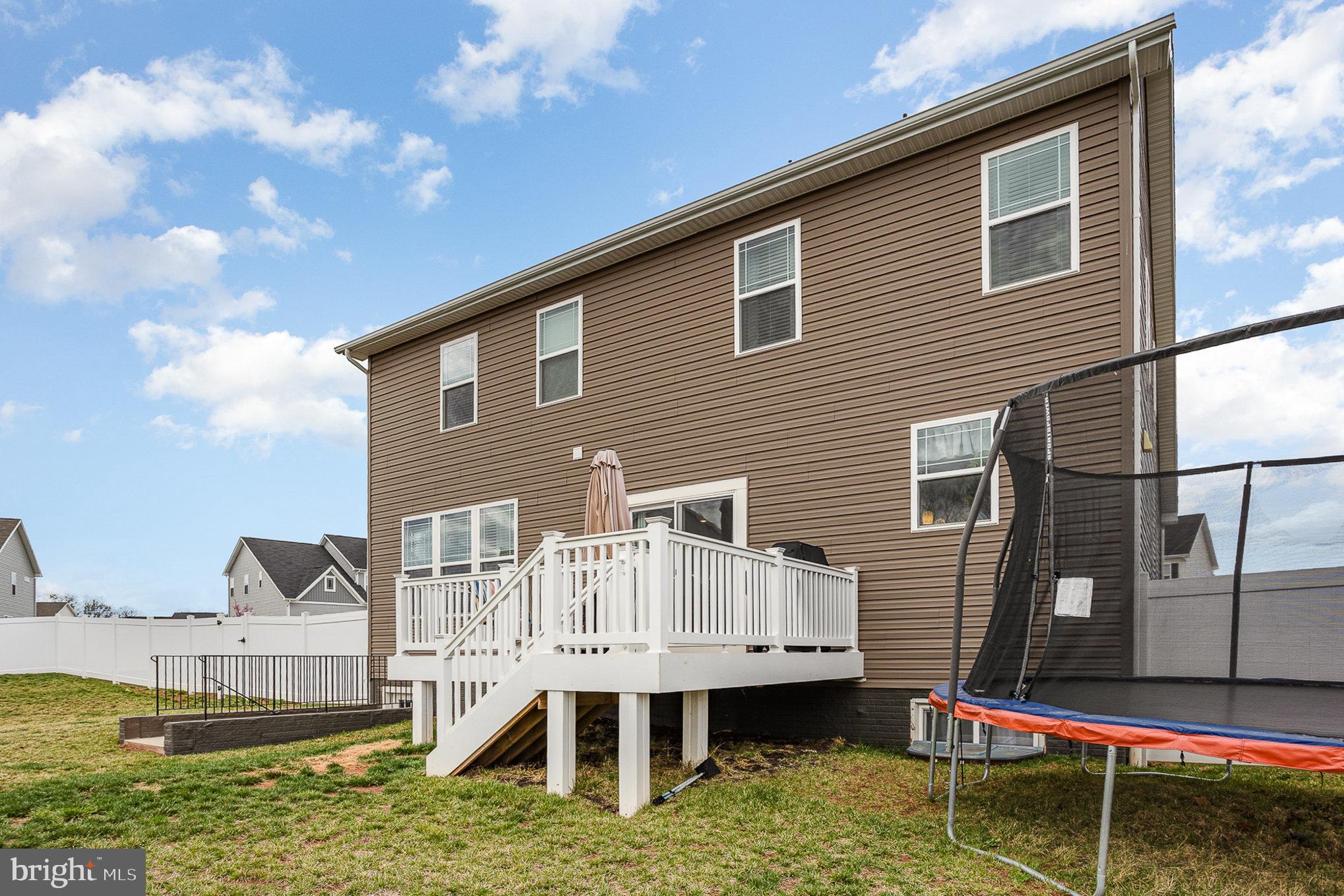 HICKORY RIDGE MEWS - Residential