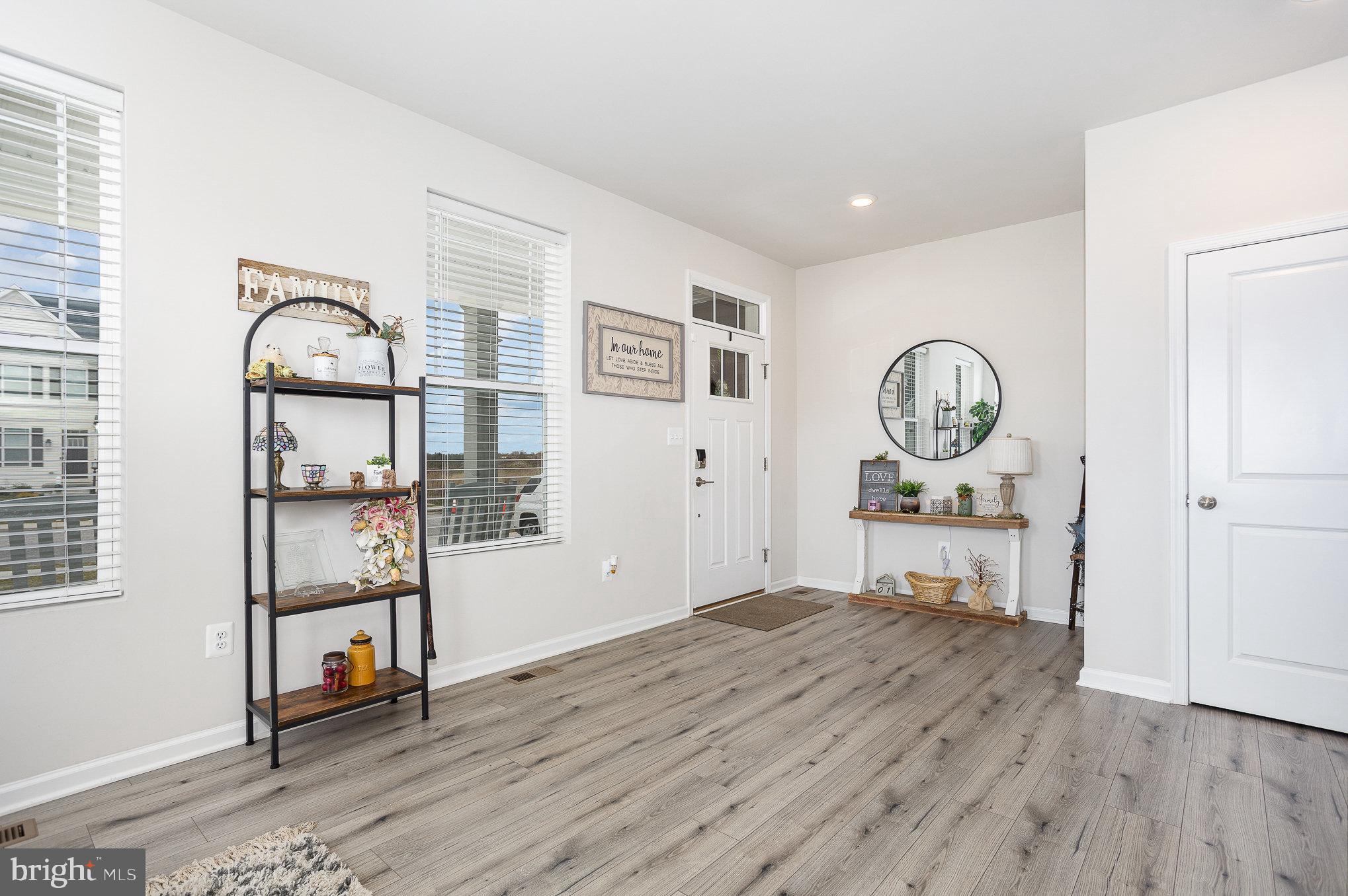 HICKORY RIDGE MEWS - Residential