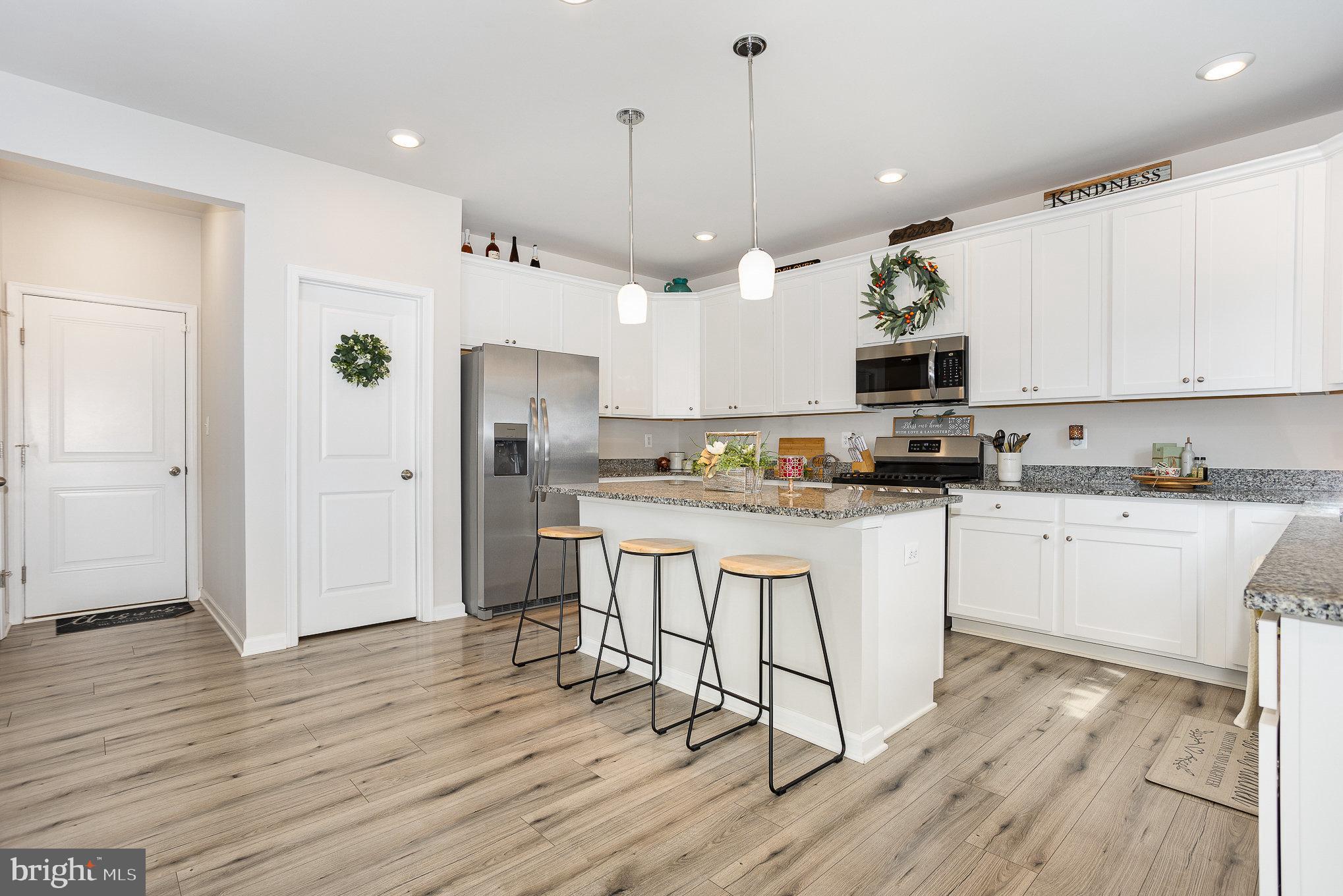 HICKORY RIDGE MEWS - Residential