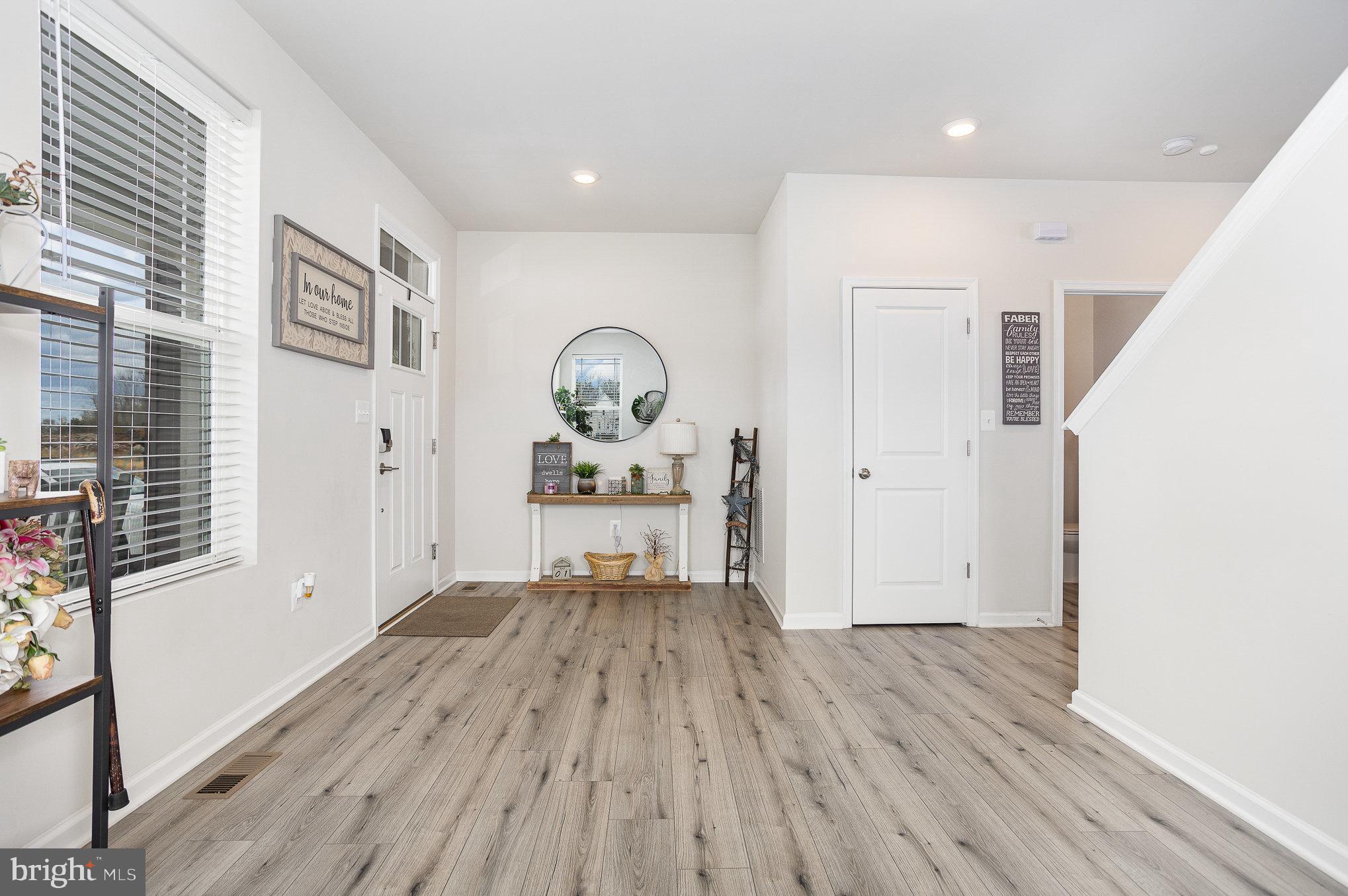 HICKORY RIDGE MEWS - Residential