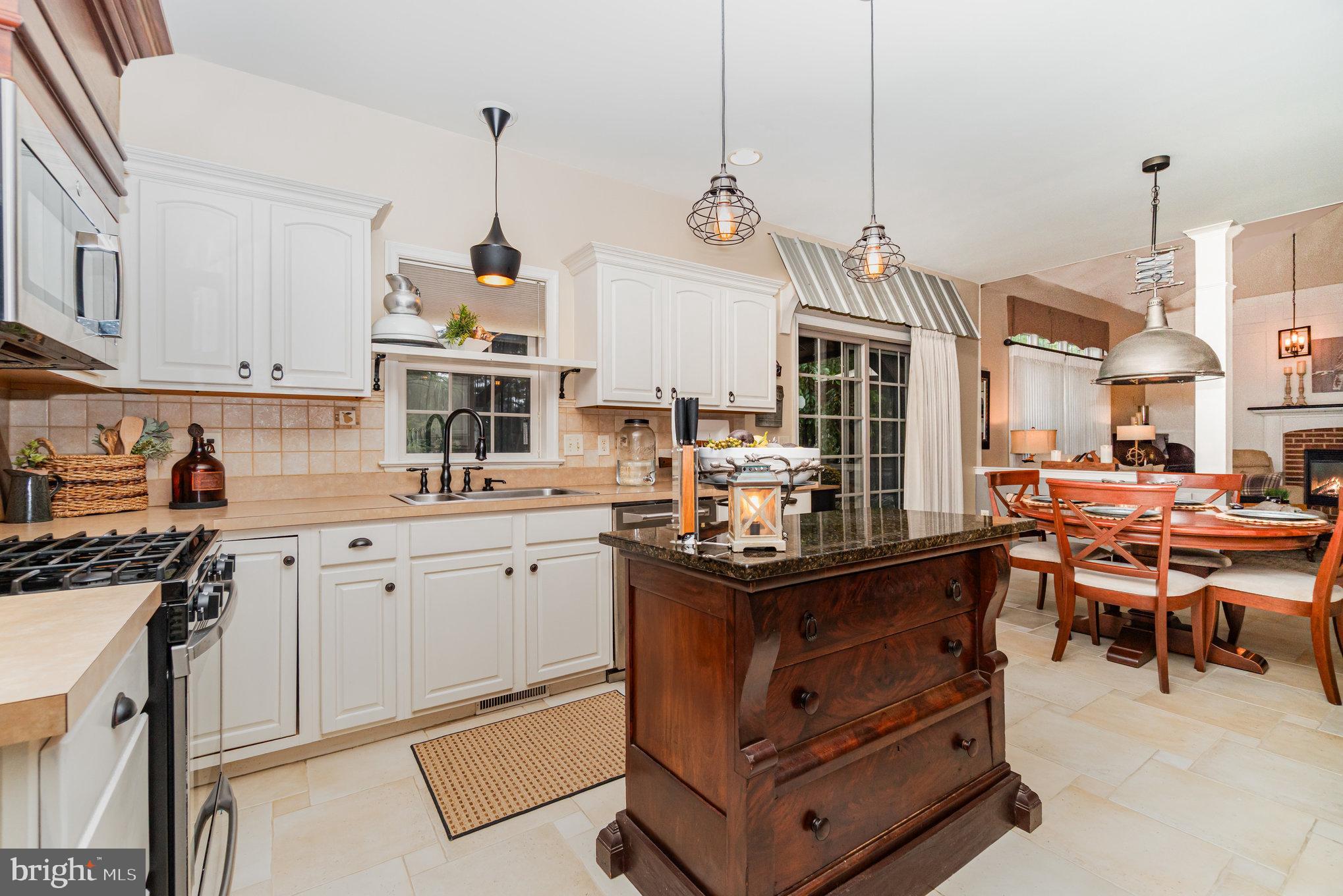 OLDE STONE WAY - Residential