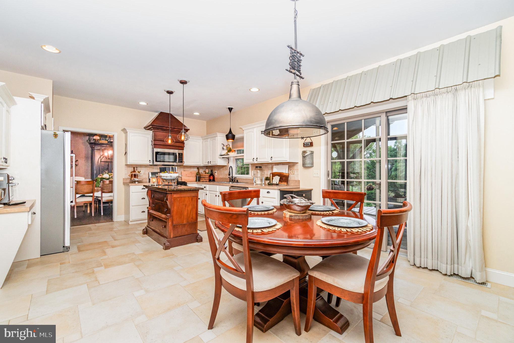 OLDE STONE WAY - Residential