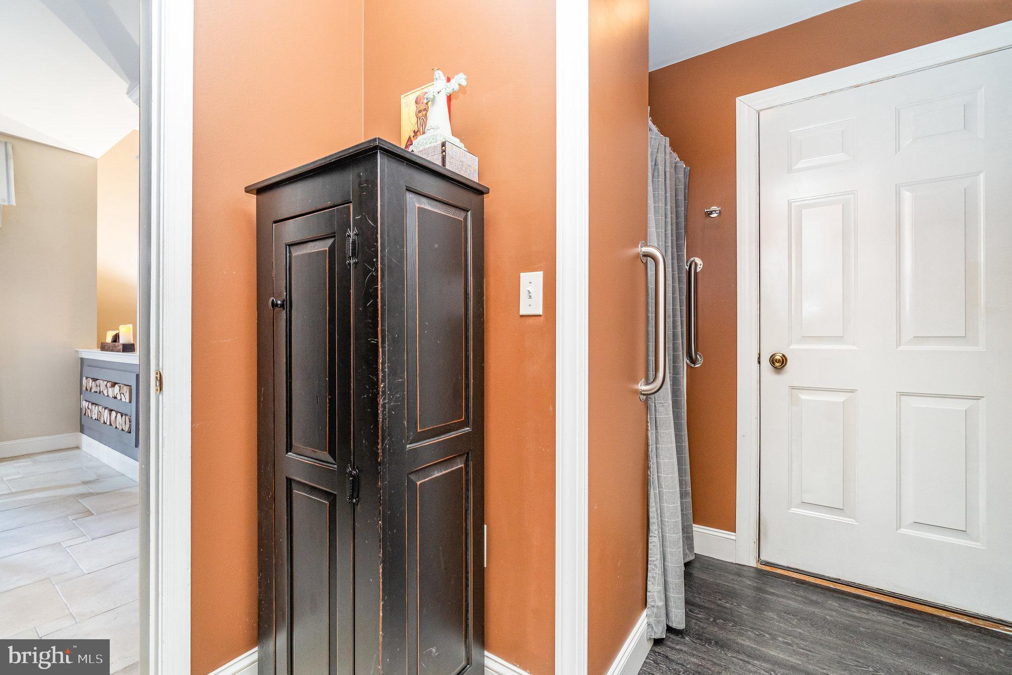 OLDE STONE WAY - Residential