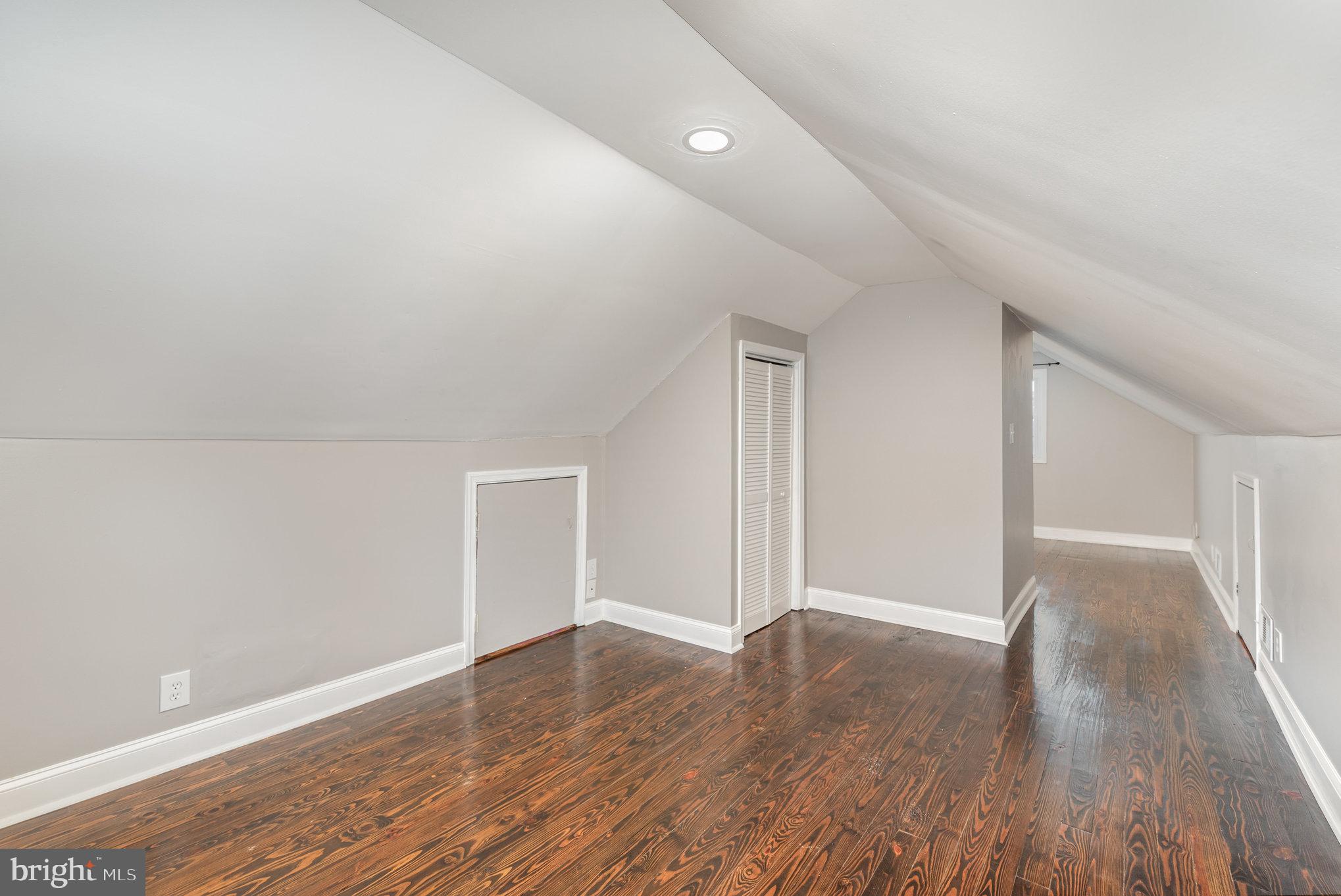 PARKVILLE - Residential