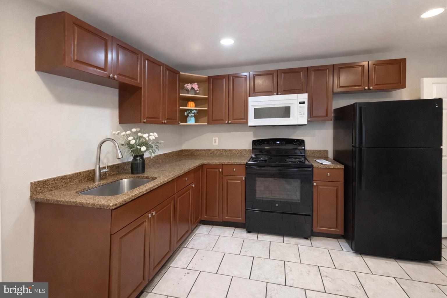 NORRISTOWN - Residential