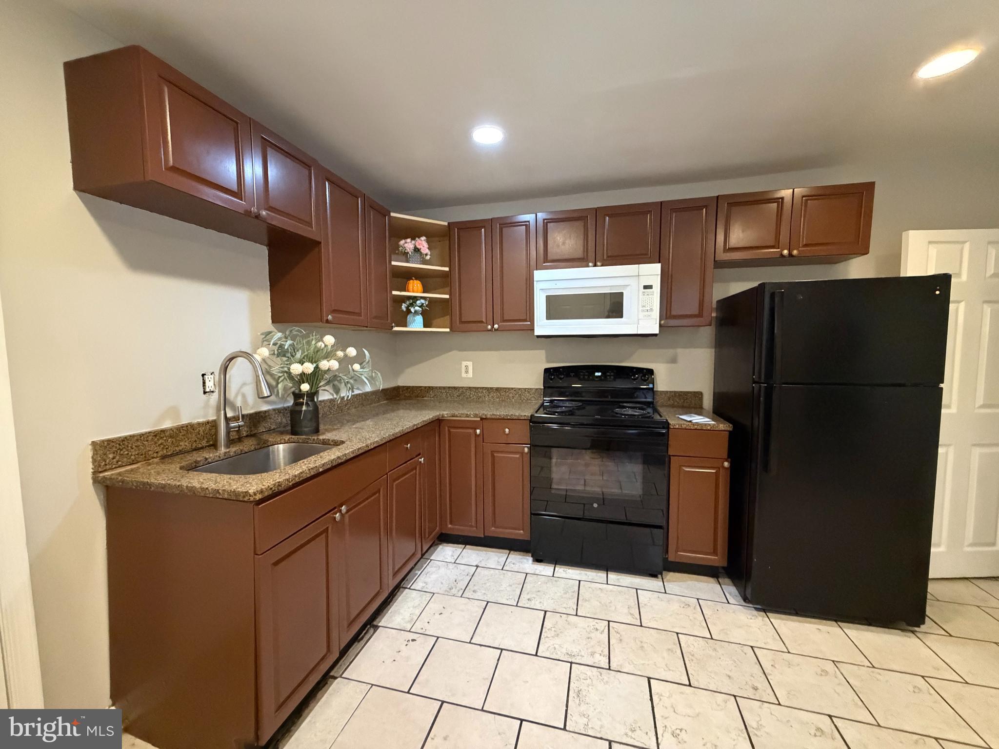 NORRISTOWN - Residential