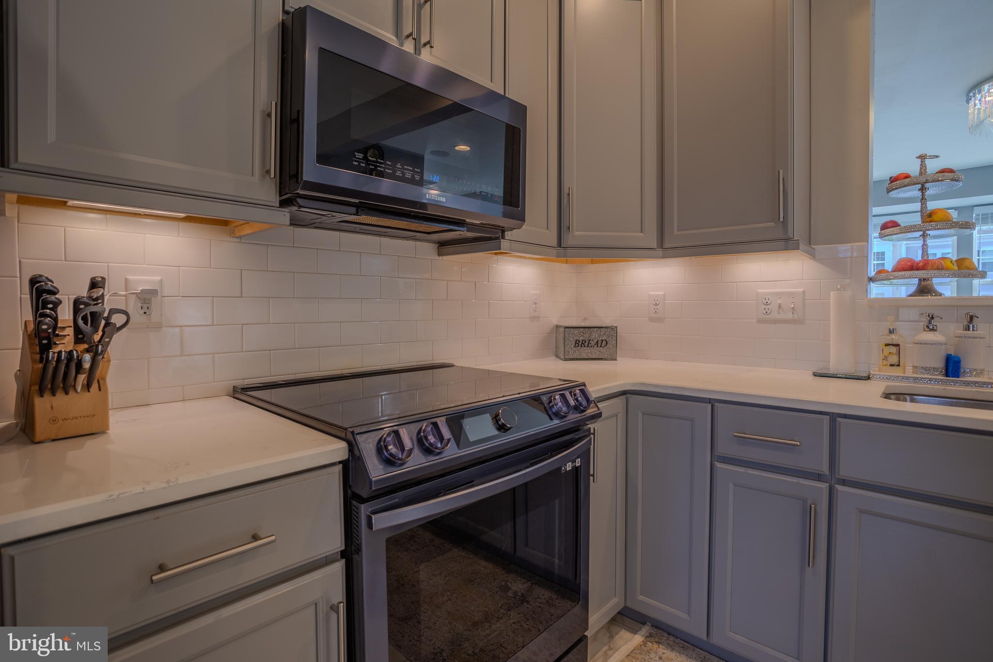 RIVERSIDE VILLAGES - Residential