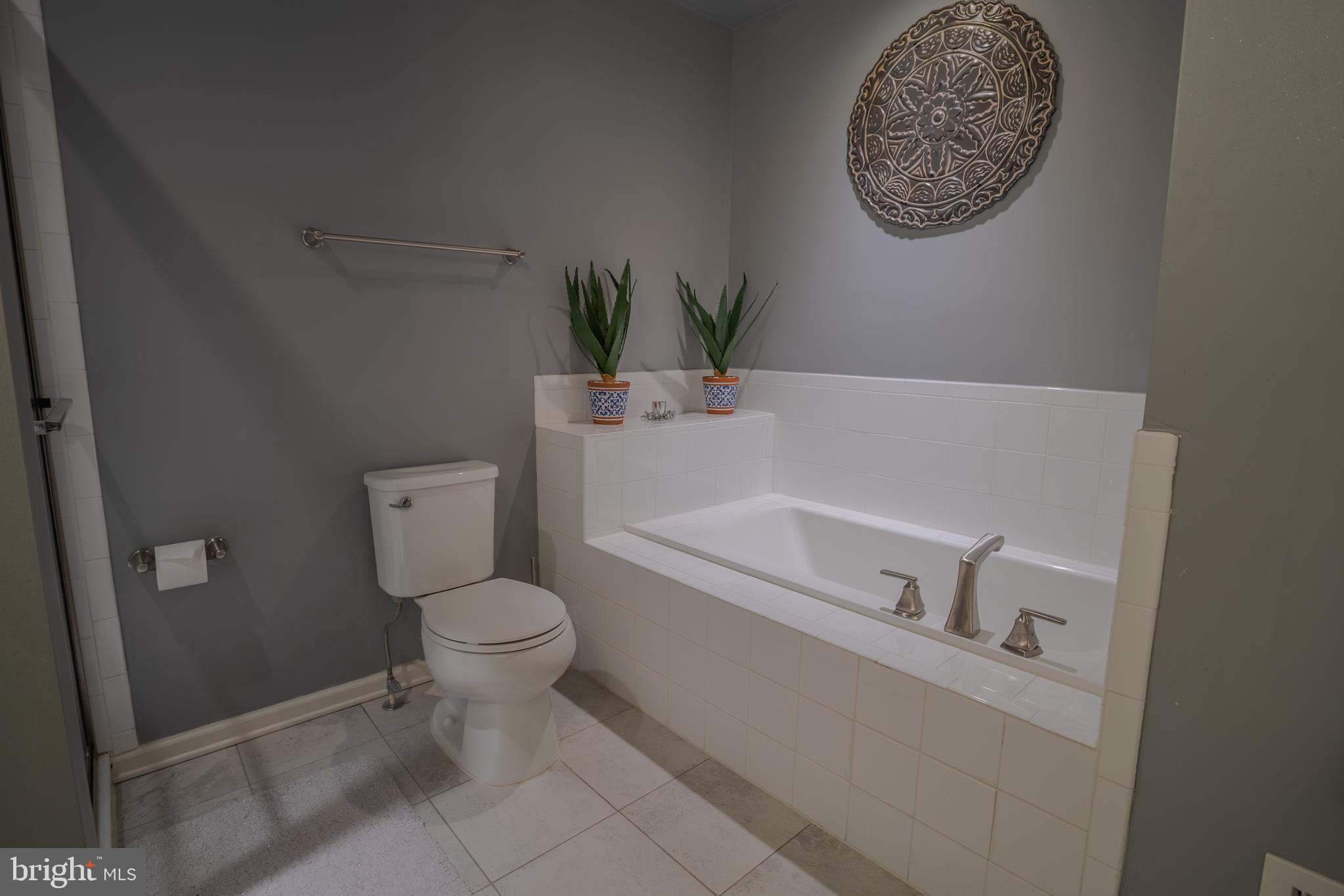 RIVERSIDE VILLAGES - Residential