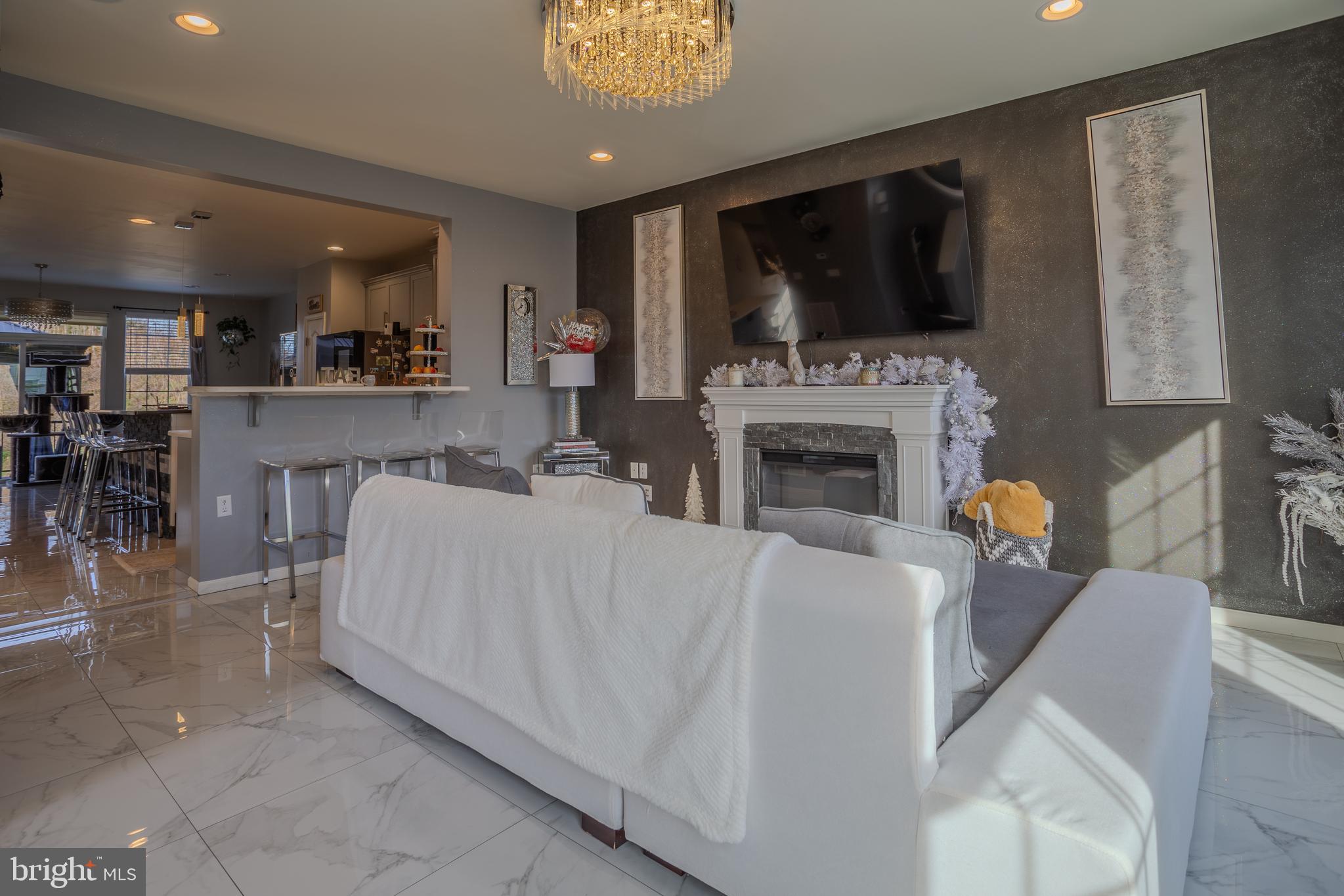 RIVERSIDE VILLAGES - Residential