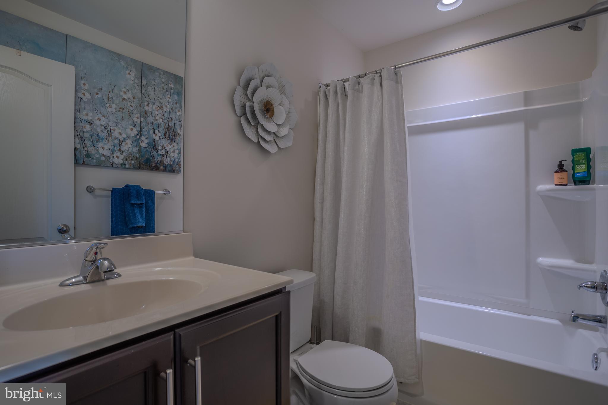 RIVERSIDE VILLAGES - Residential