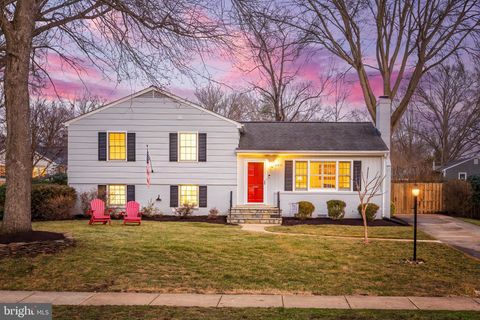 Photo of 8511 Stable Drive, ALEXANDRIA, VA 22308 (MLS # VAFX2295720)