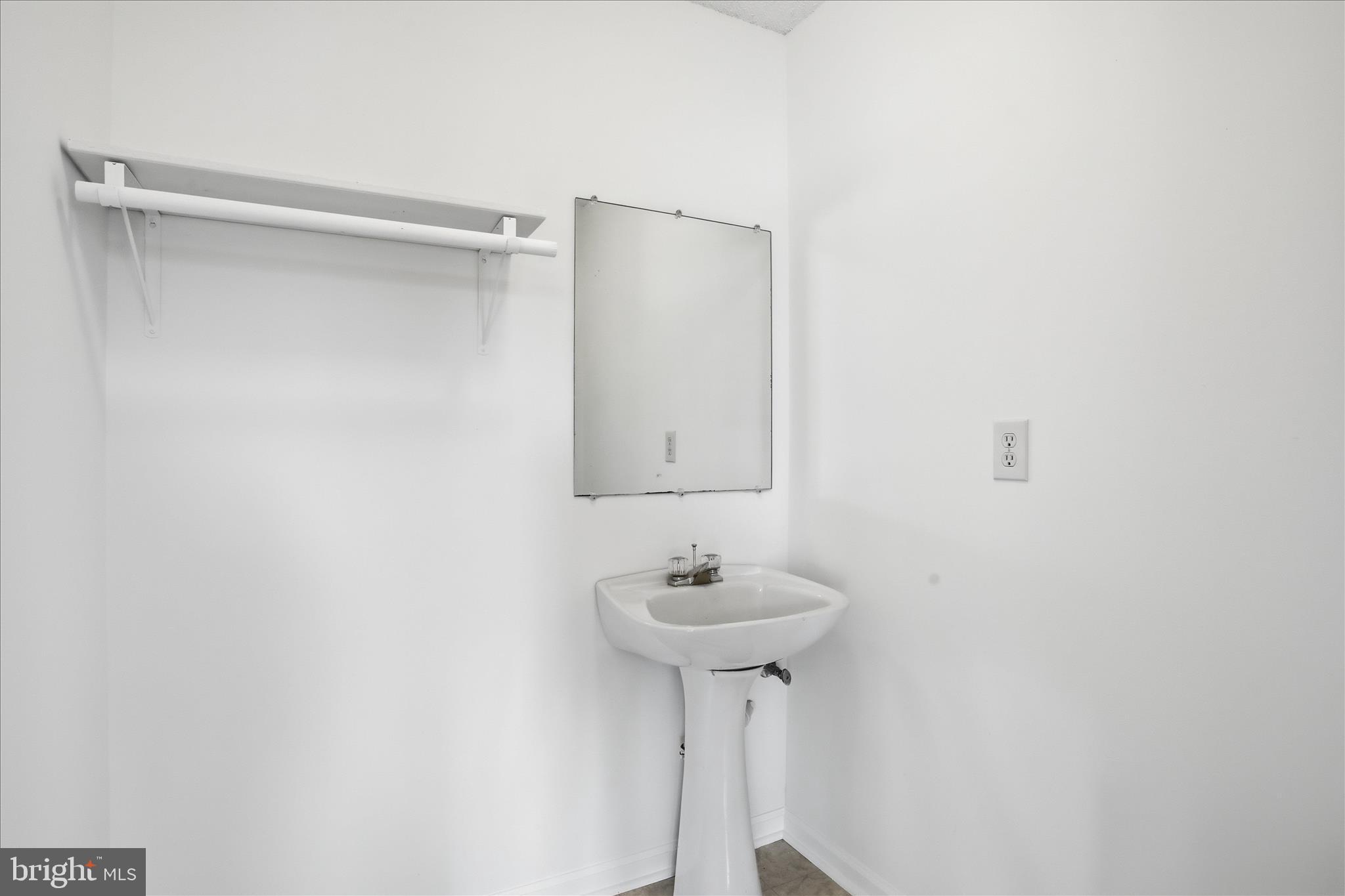 SHENANDOAH POOL FARMS - Residential