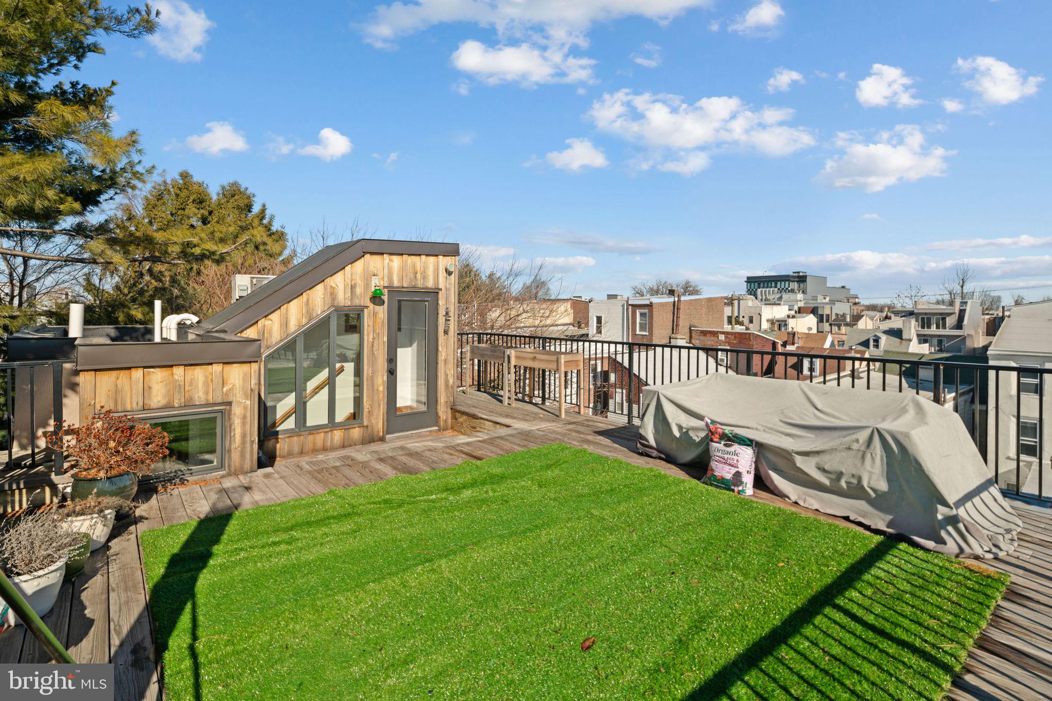 FISHTOWN - Residential Lease