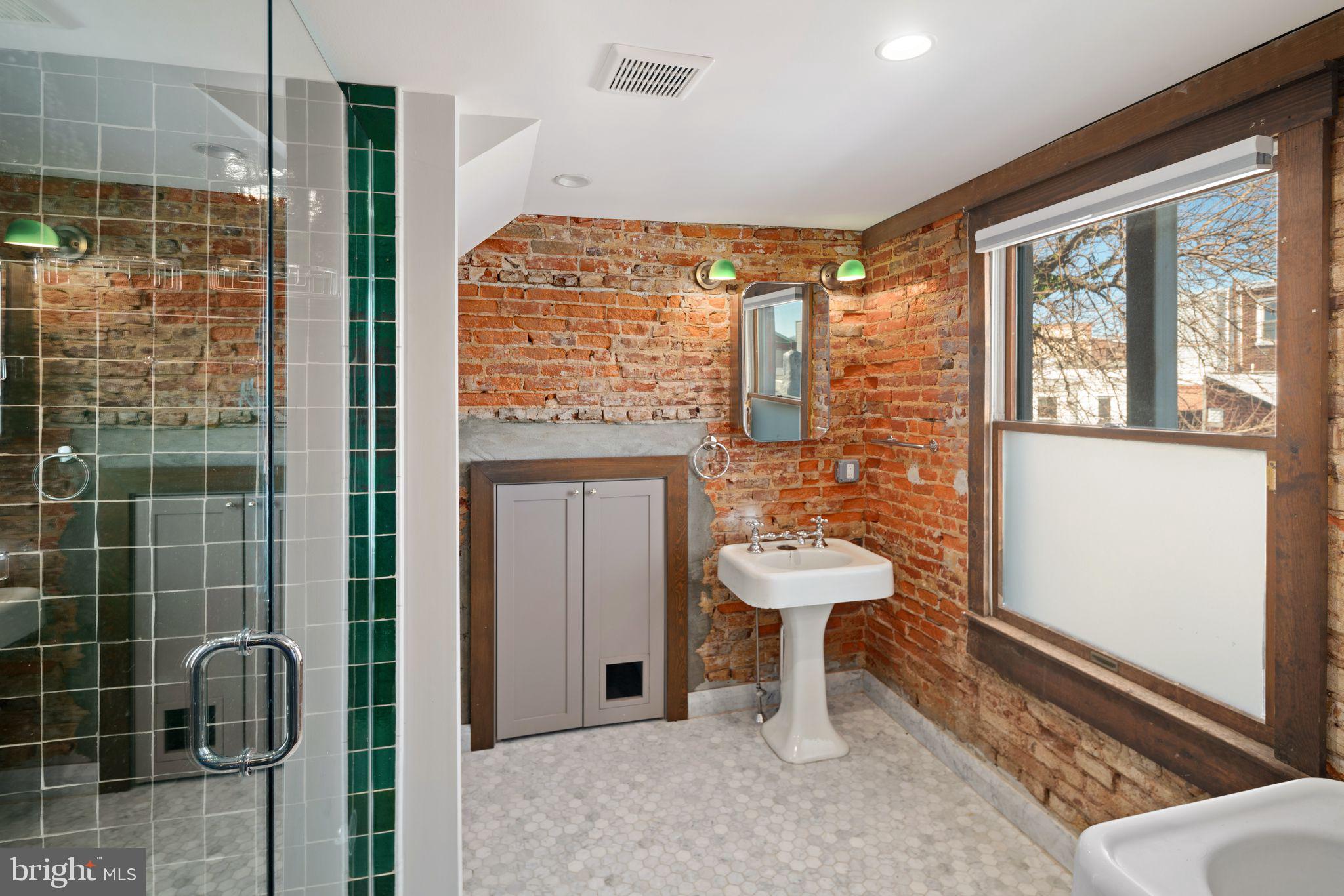 FISHTOWN - Residential Lease