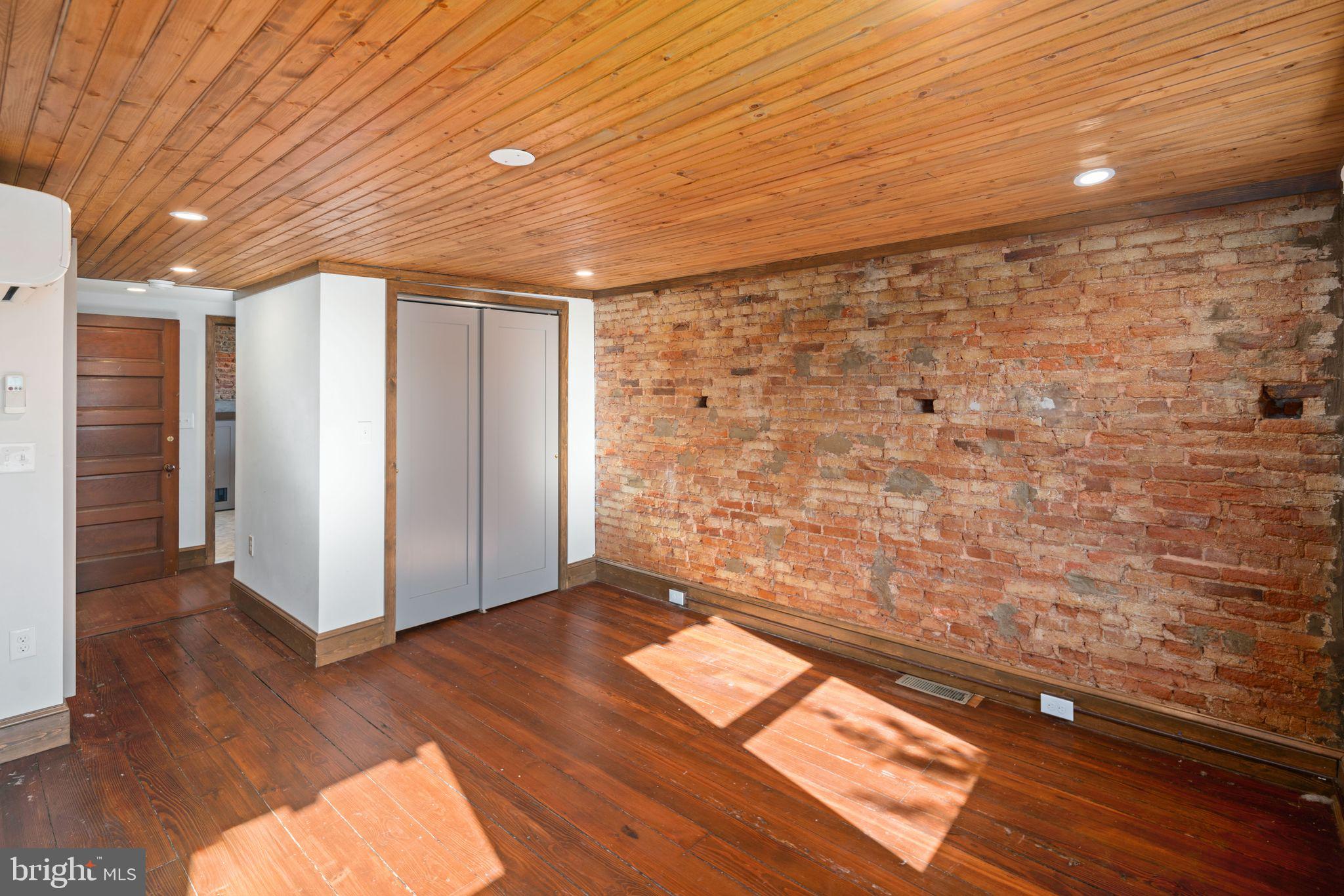 FISHTOWN - Residential Lease