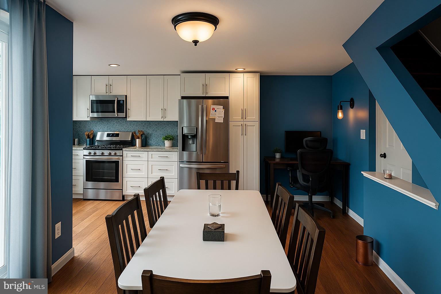 2381 SUNSET LANE