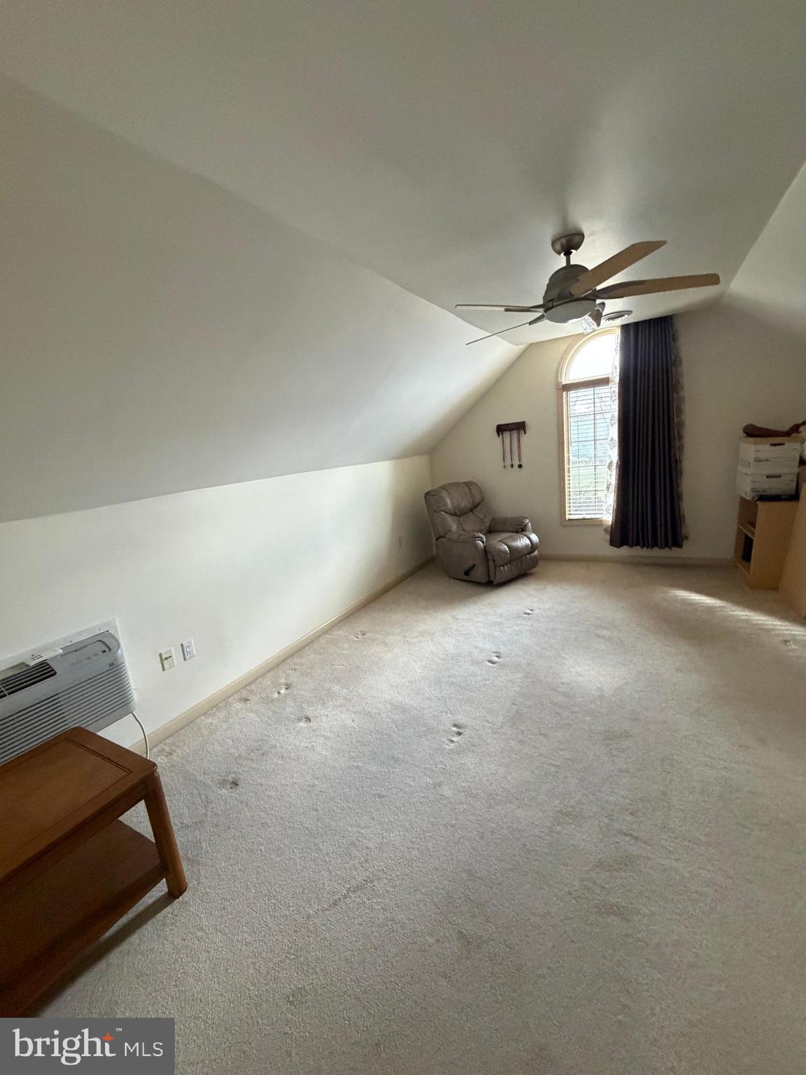 HUNT CLUB - Residential