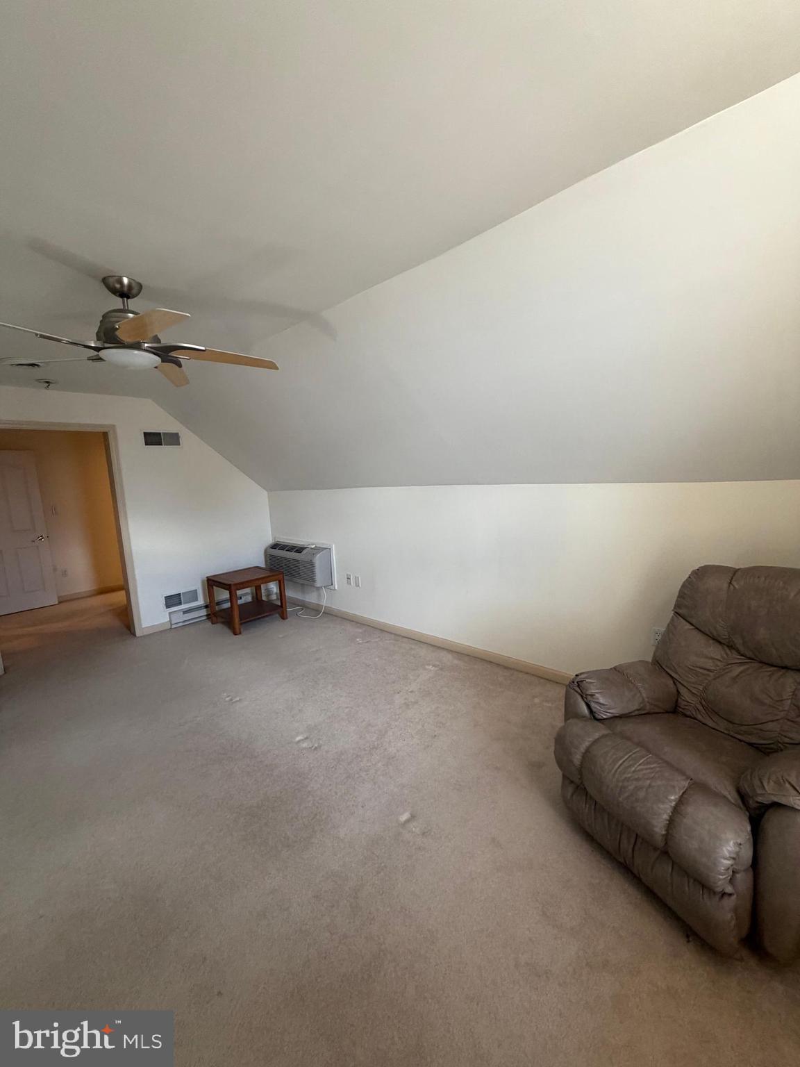 HUNT CLUB - Residential