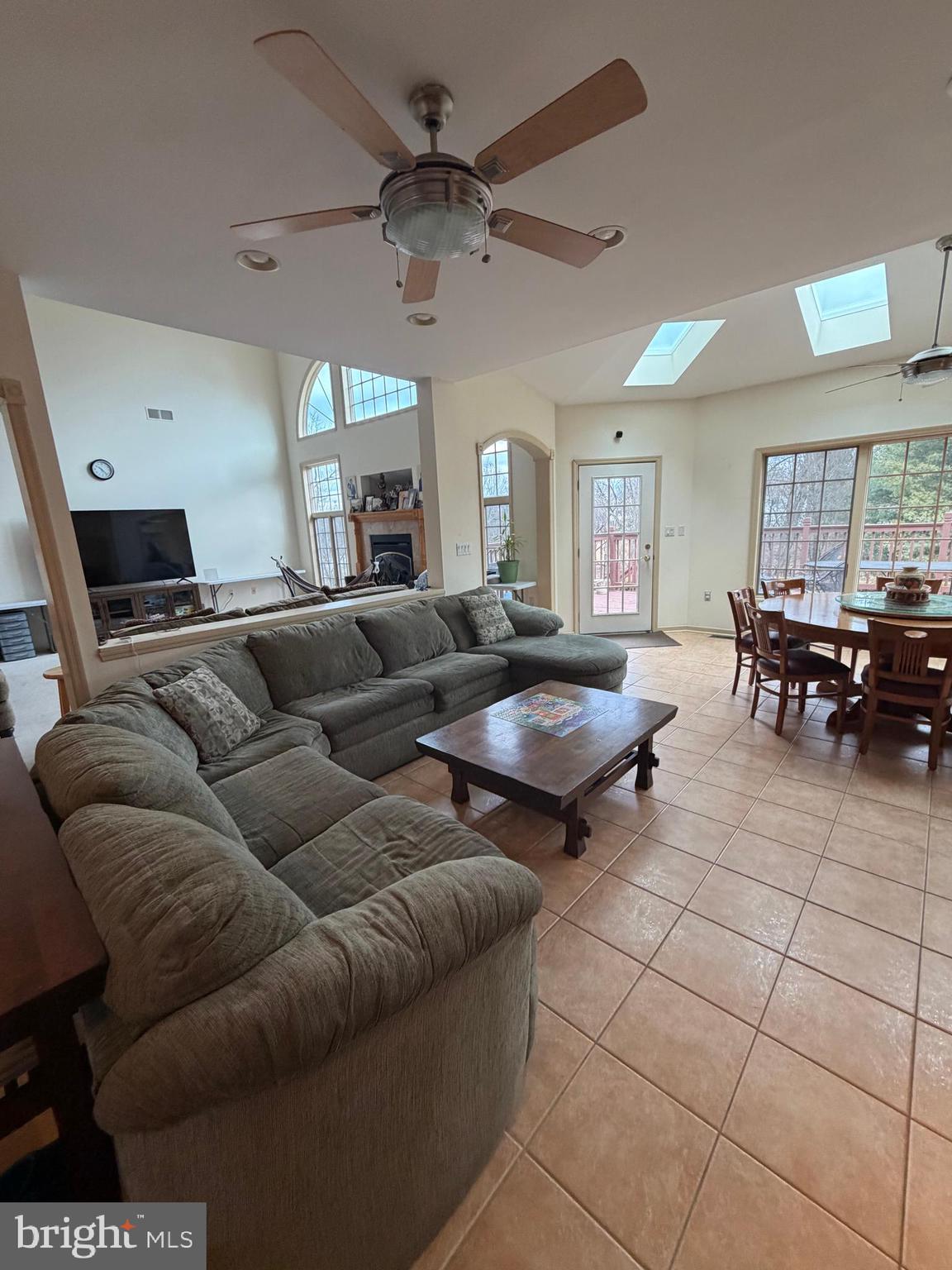 HUNT CLUB - Residential