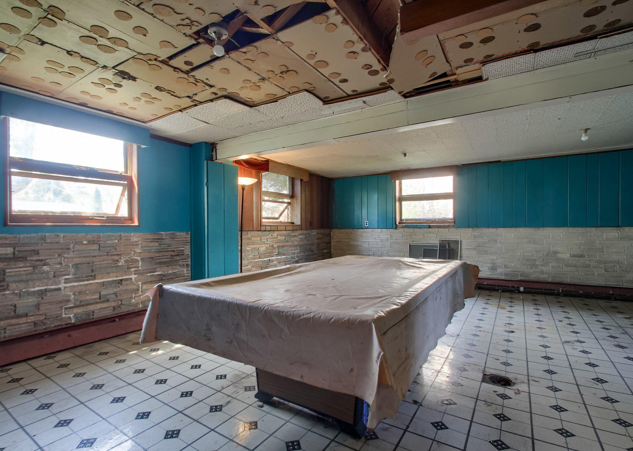 CEDAR CLIFF MANOR - Residential