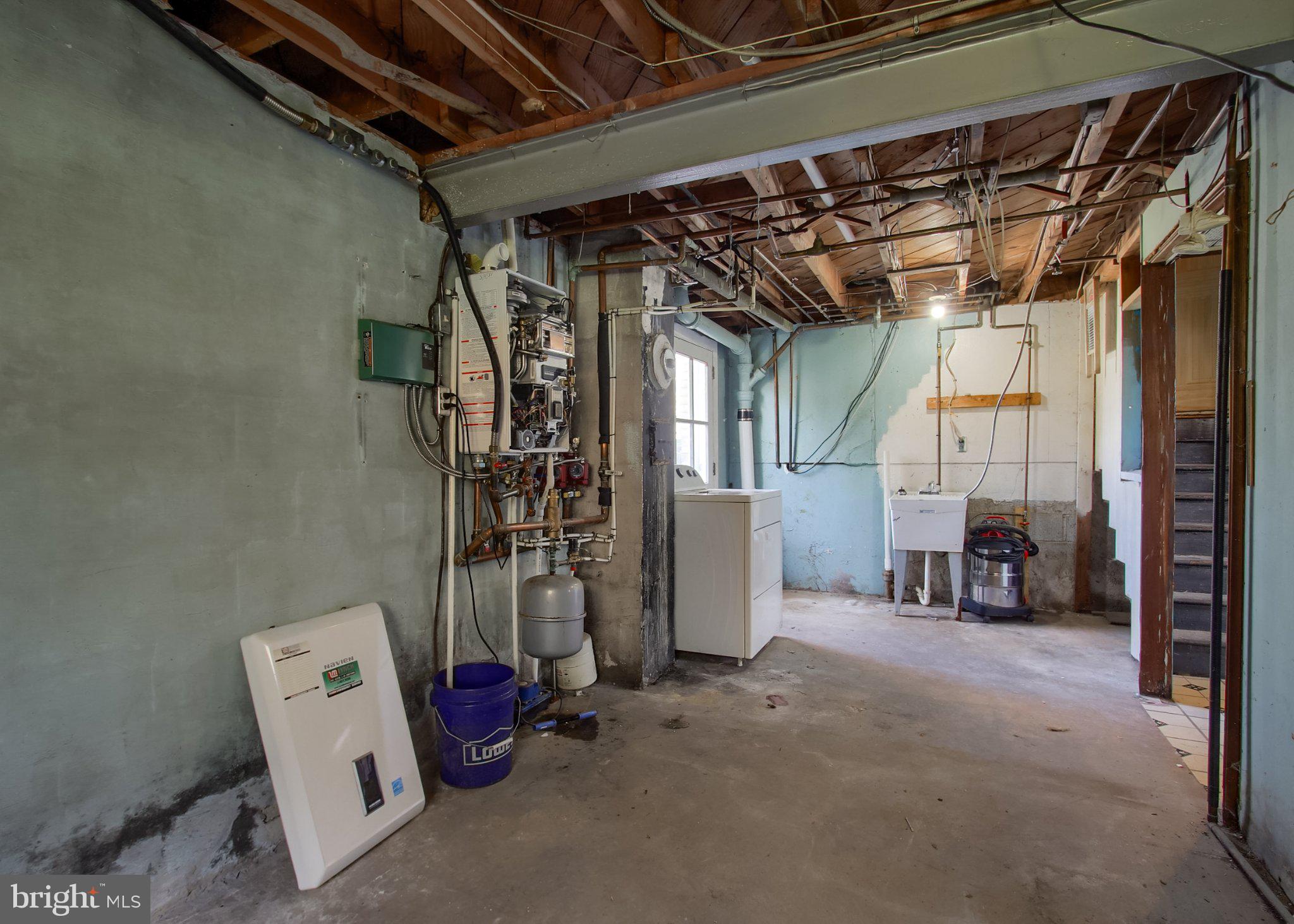 CEDAR CLIFF MANOR - Residential