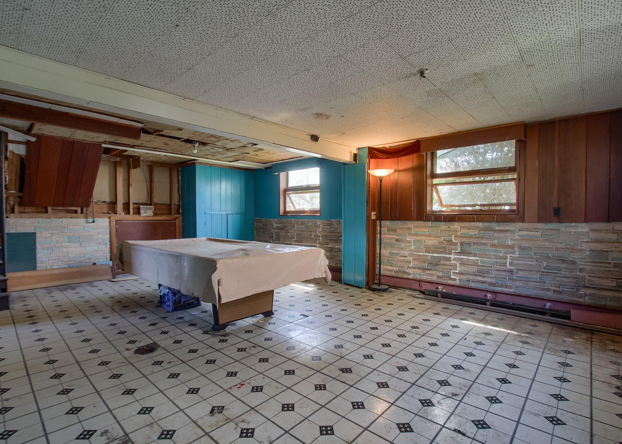 CEDAR CLIFF MANOR - Residential