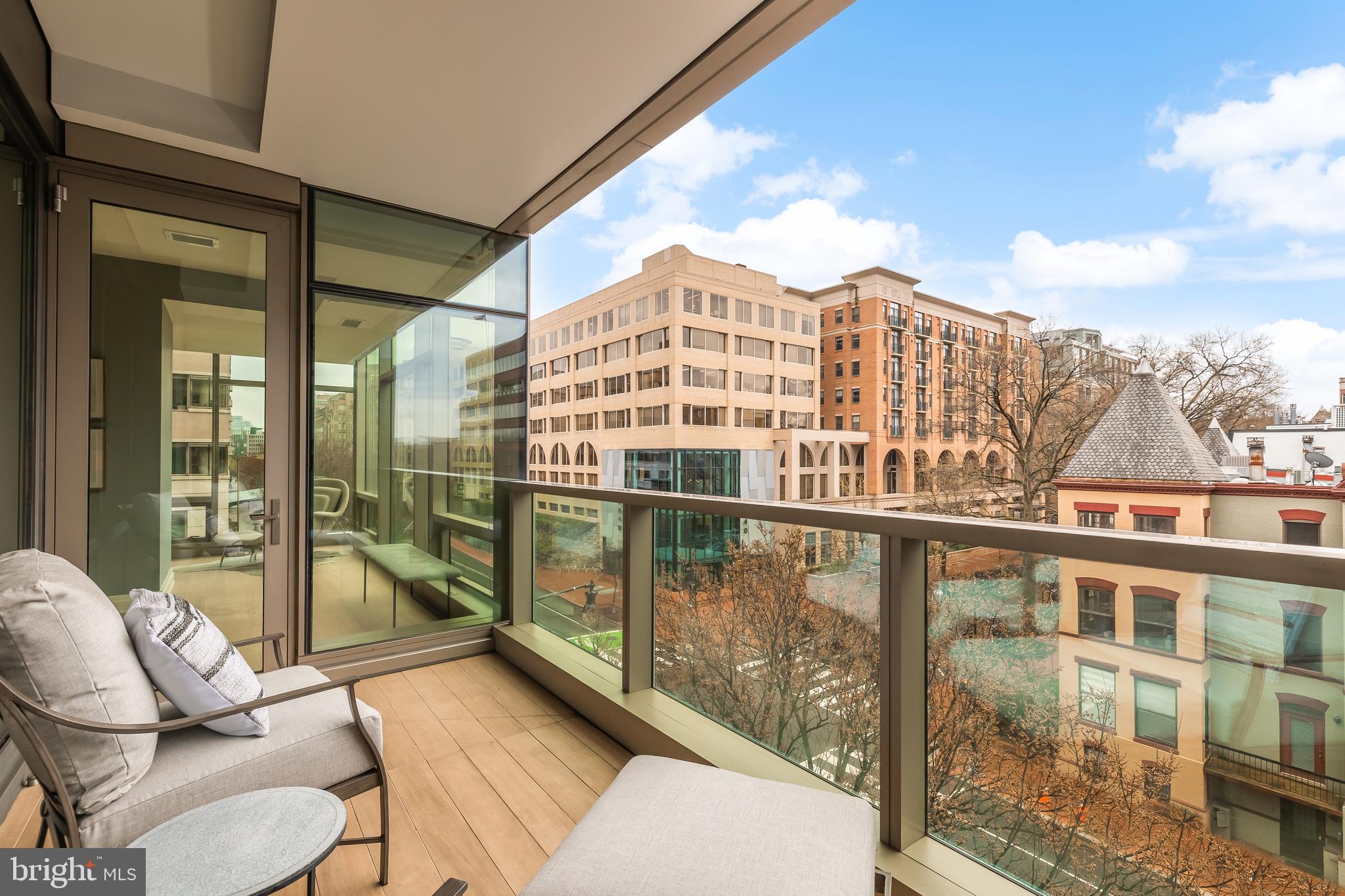 WEST END - Residential