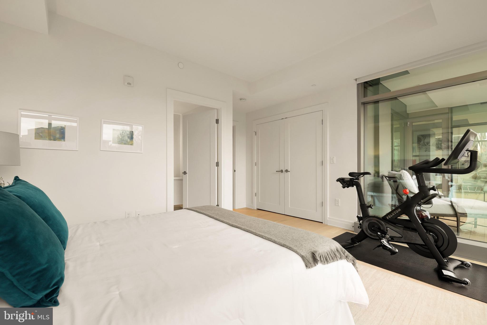 WEST END - Residential