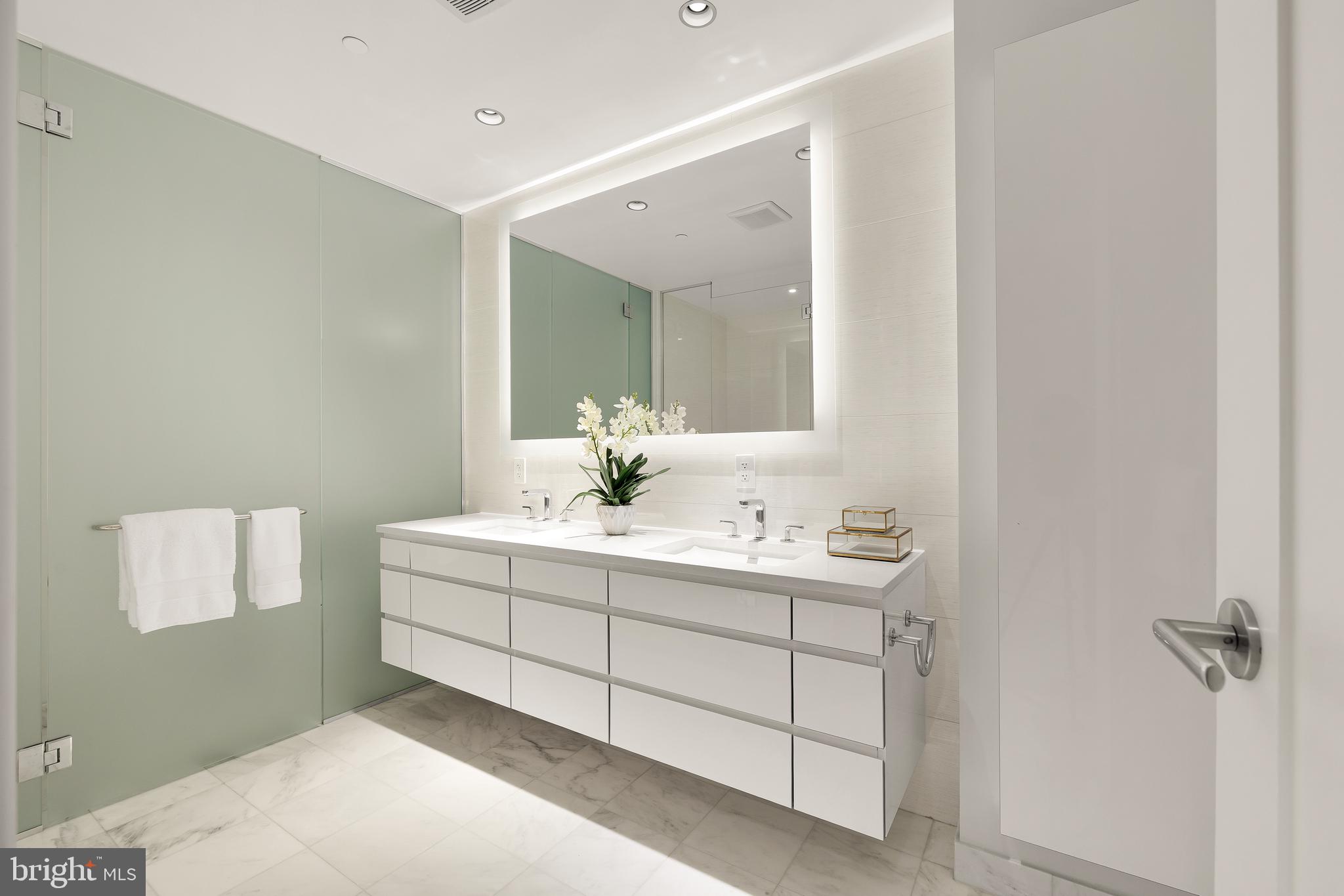 WEST END - Residential