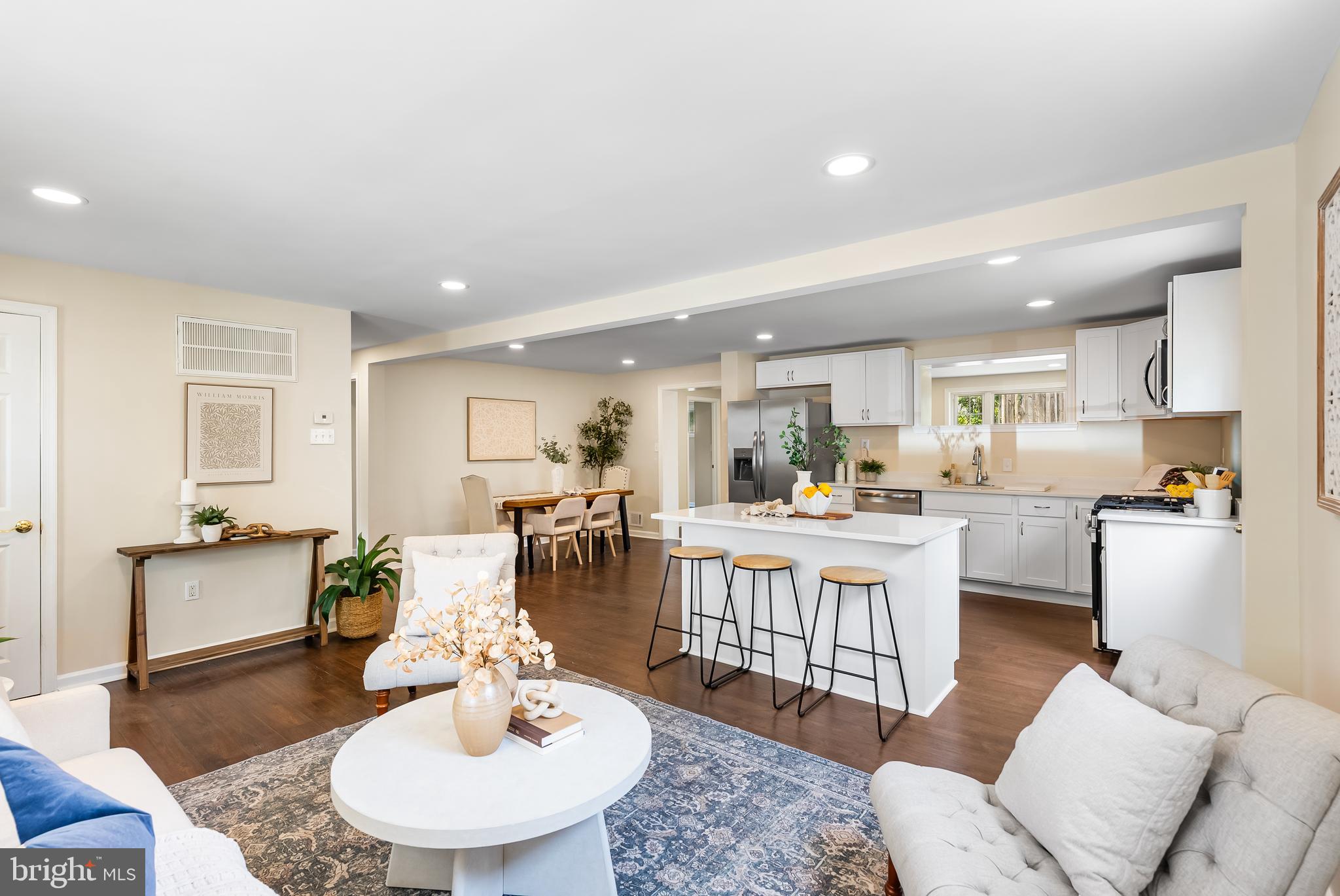 ARUNDEL GARDENS - Residential