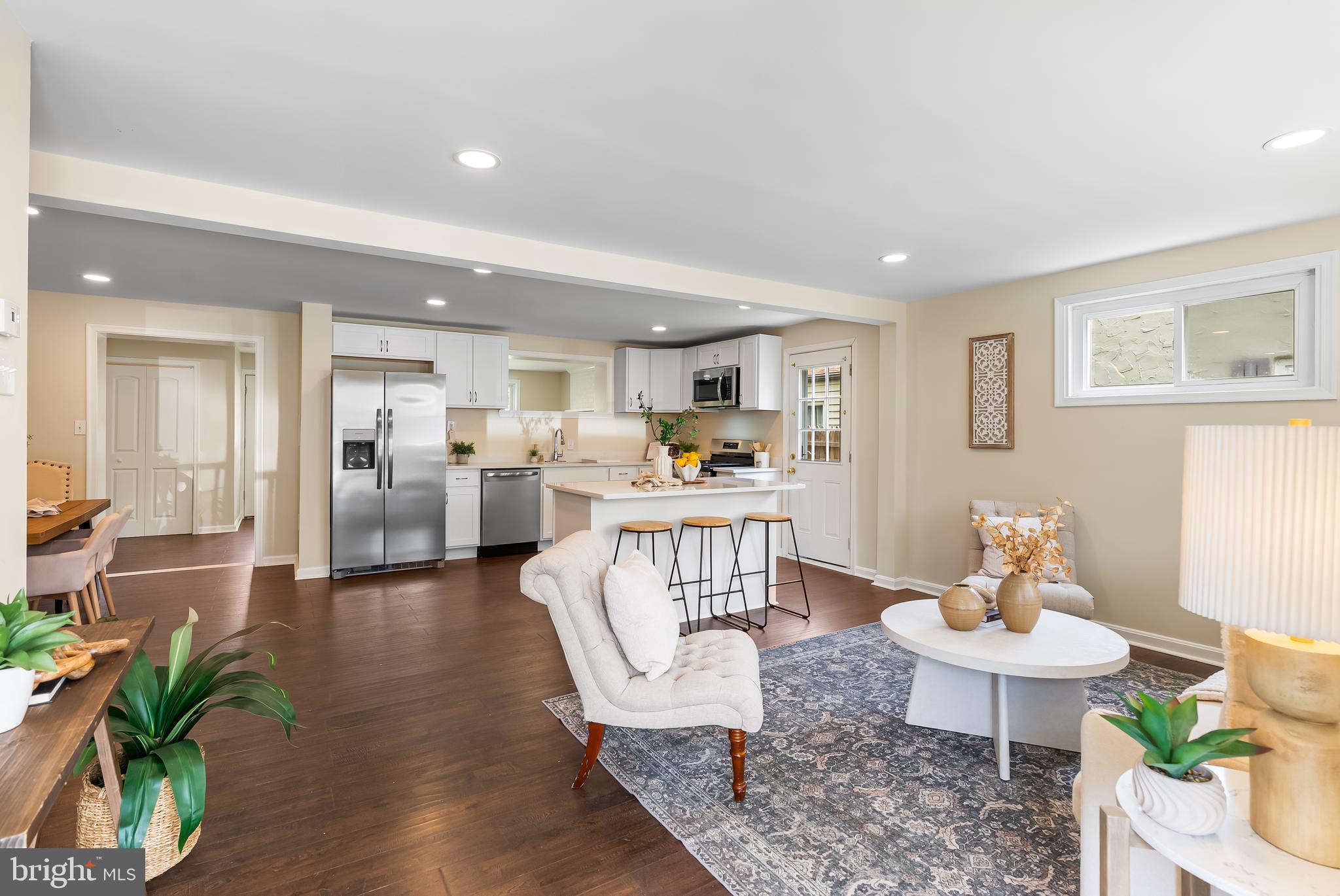 ARUNDEL GARDENS - Residential