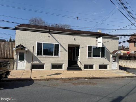 Photo of 20 Linden Road #SUITE B, HERSHEY, PA 17033 (MLS # PADA2058378)