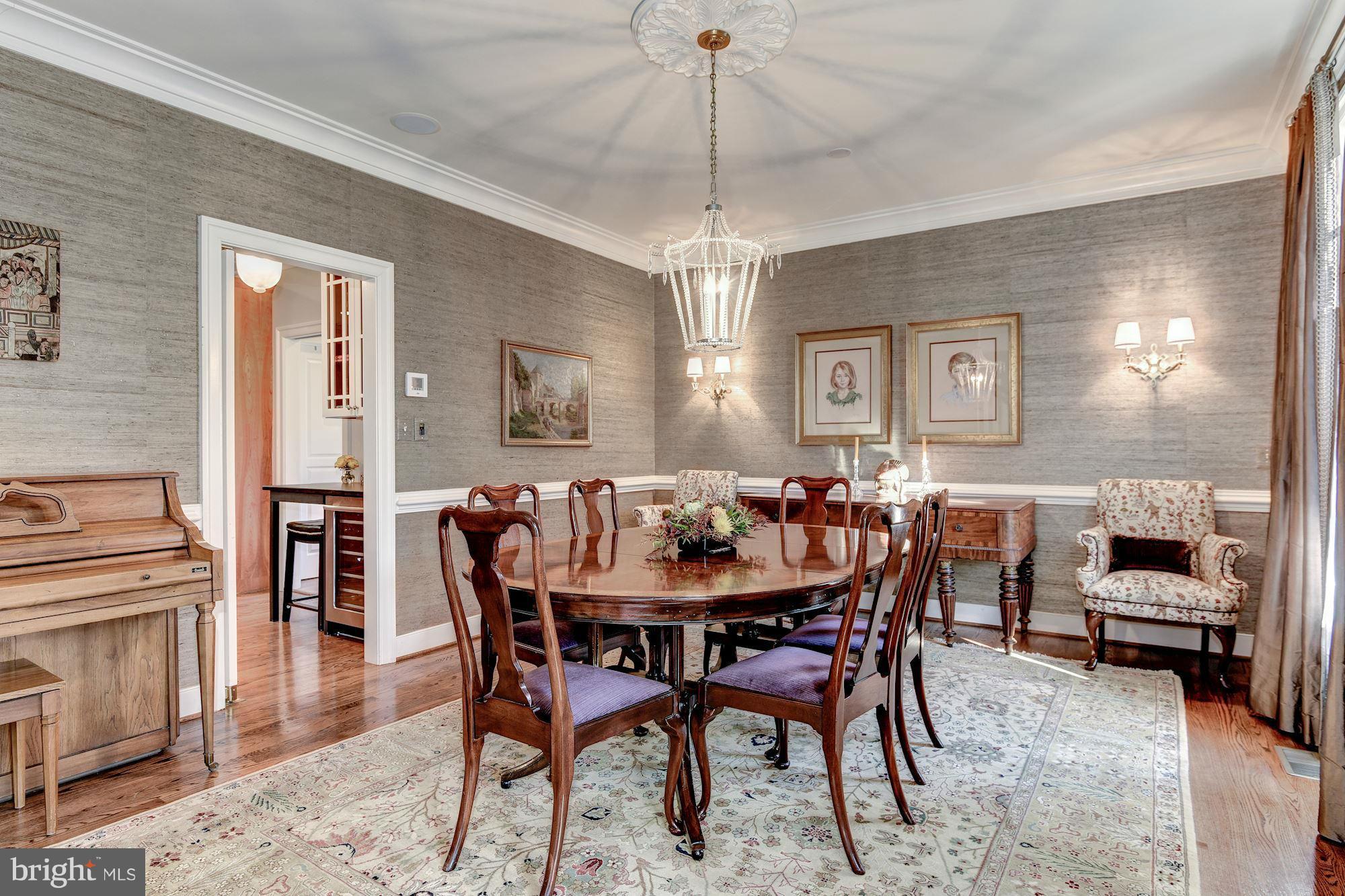 GOLF CLUB MANOR - Residential