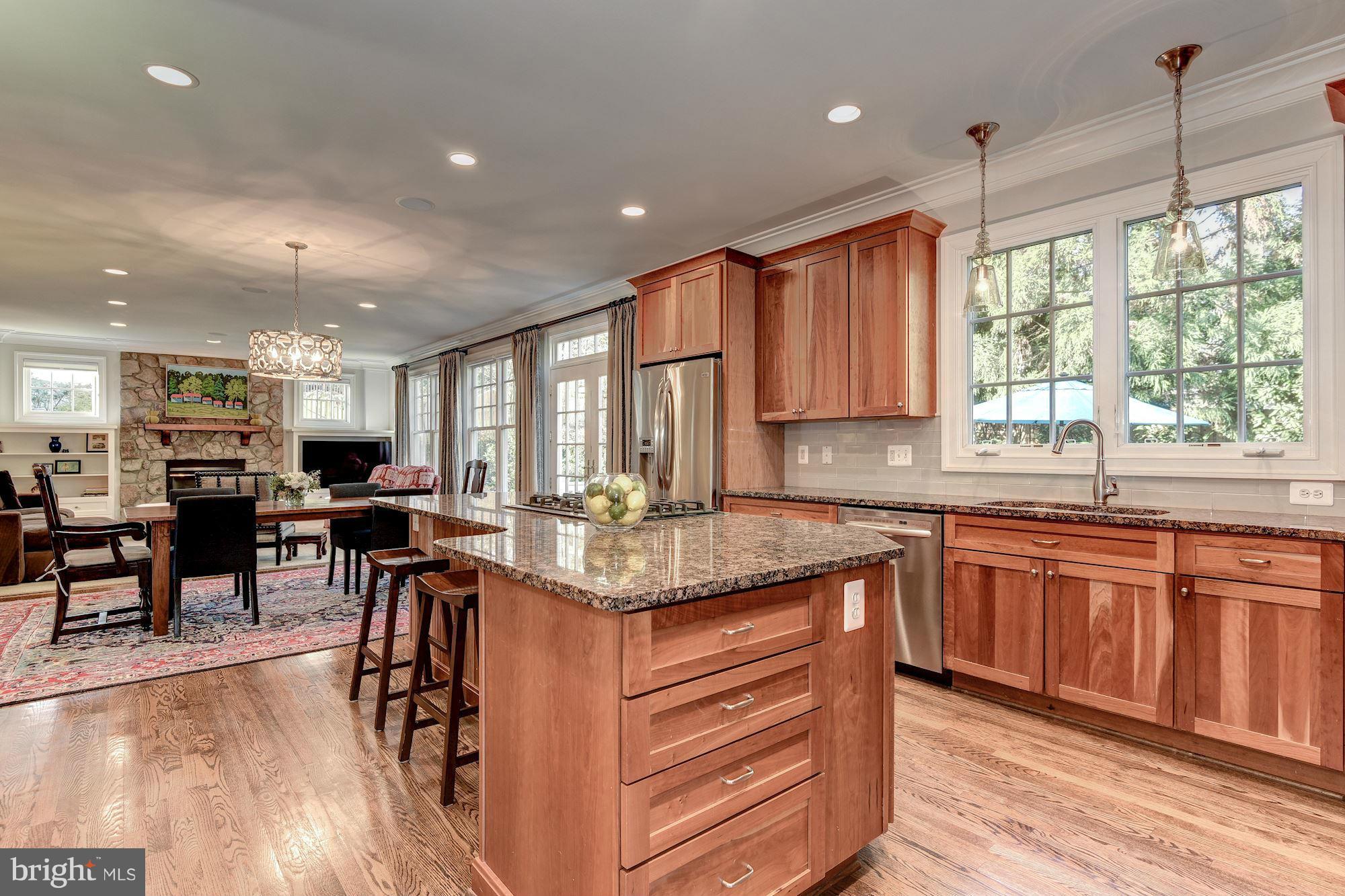 GOLF CLUB MANOR - Residential