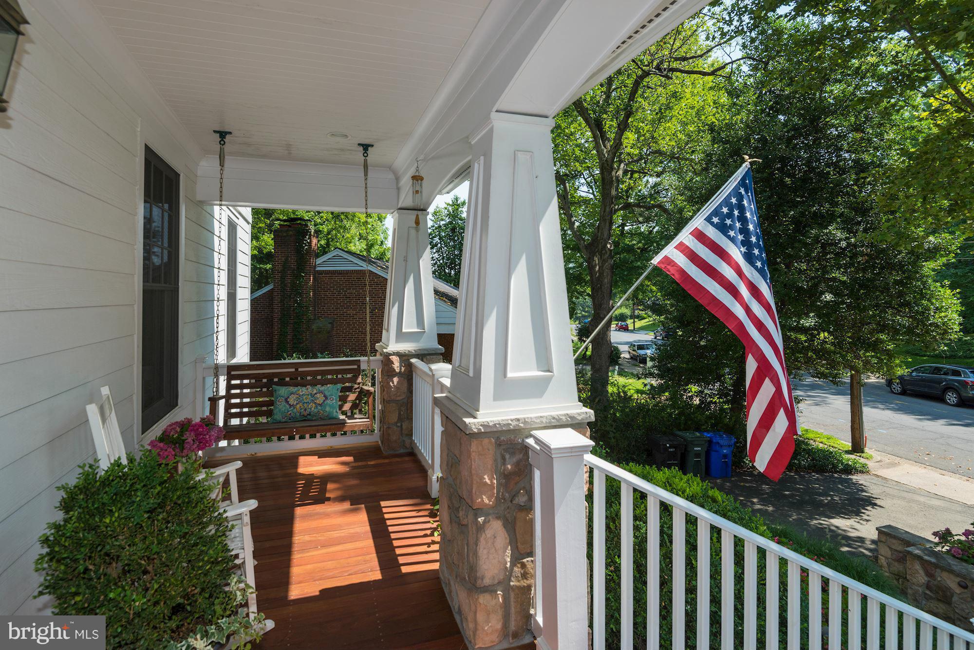 GOLF CLUB MANOR - Residential