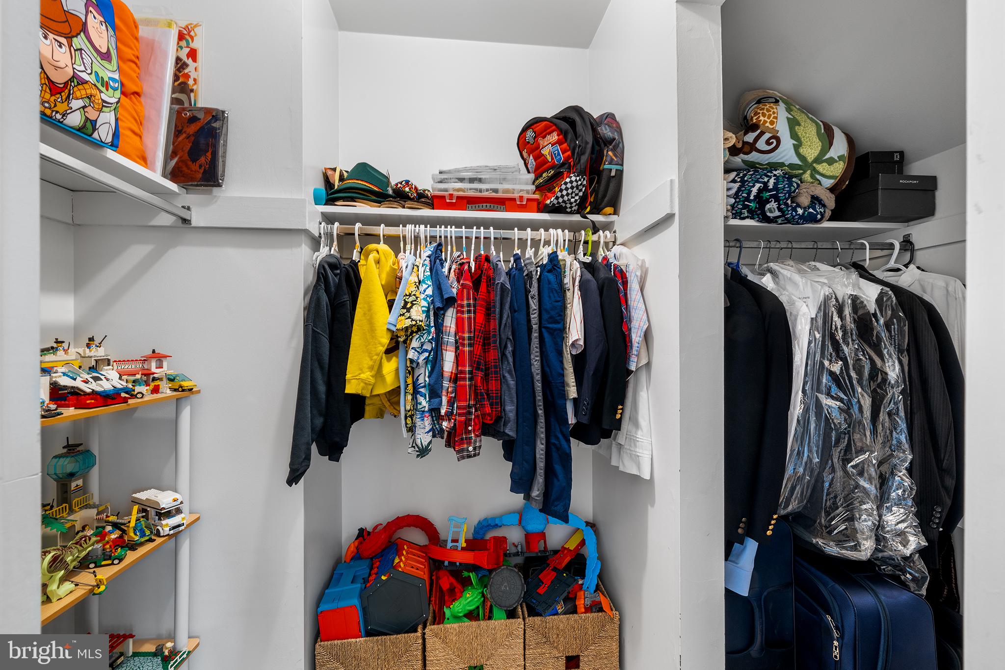 PAOLI WOODS - Residential