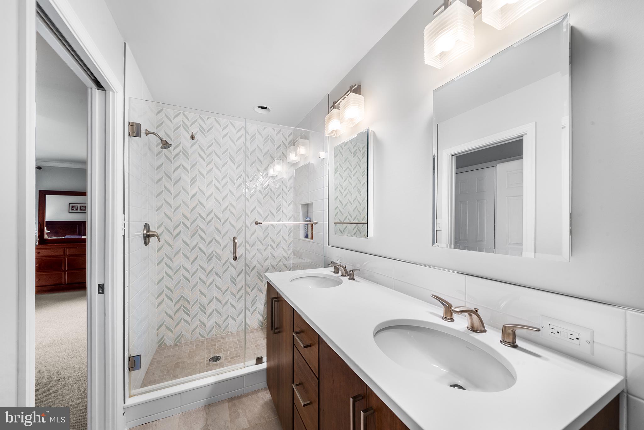 PAOLI WOODS - Residential