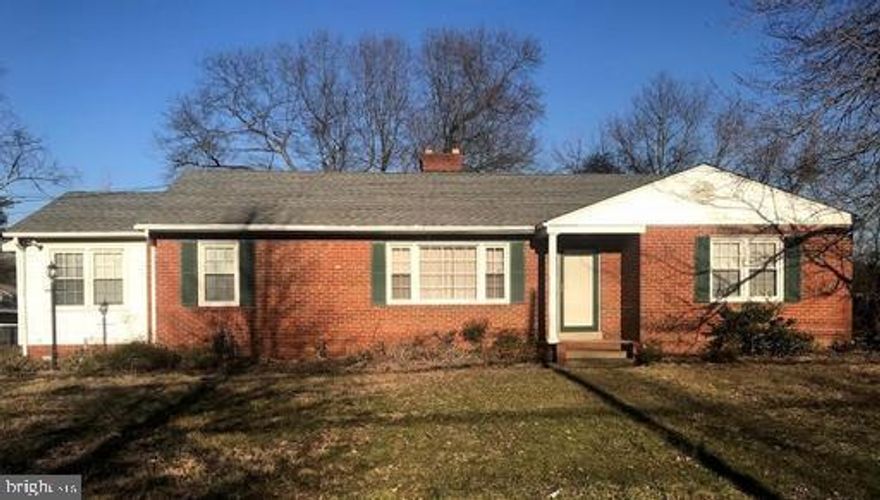 Fantastic centrally located private property. Large corner lot. One story spacious rambler.  Laundry units convey. Convenient location and level lot.  Central Air.  If you've been looking for a private single family home that can be yours on a long term lease: This is for you!! No more apartment or townhome lifestyle; have the benefits of living in a single family home without the worries of home ownership expenses.  
Income requirement is 2.5x the rent amount 
**Fireplace does not work** **No Pets Allowed**